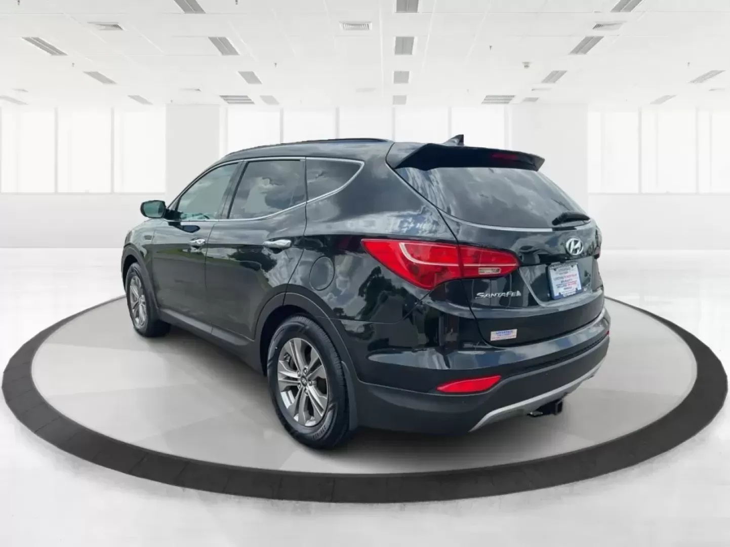 2015 Hyundai Santa Fe Sport 2.4L (5XYZUDLB2FG) with an Theta II 2.4L I-4 gasoline direct injection engine, located at 8750 N County Rd 25A, Piqua, OH, 45356, (937) 908-9800, 40.164391, -84.232513 - Photo#4