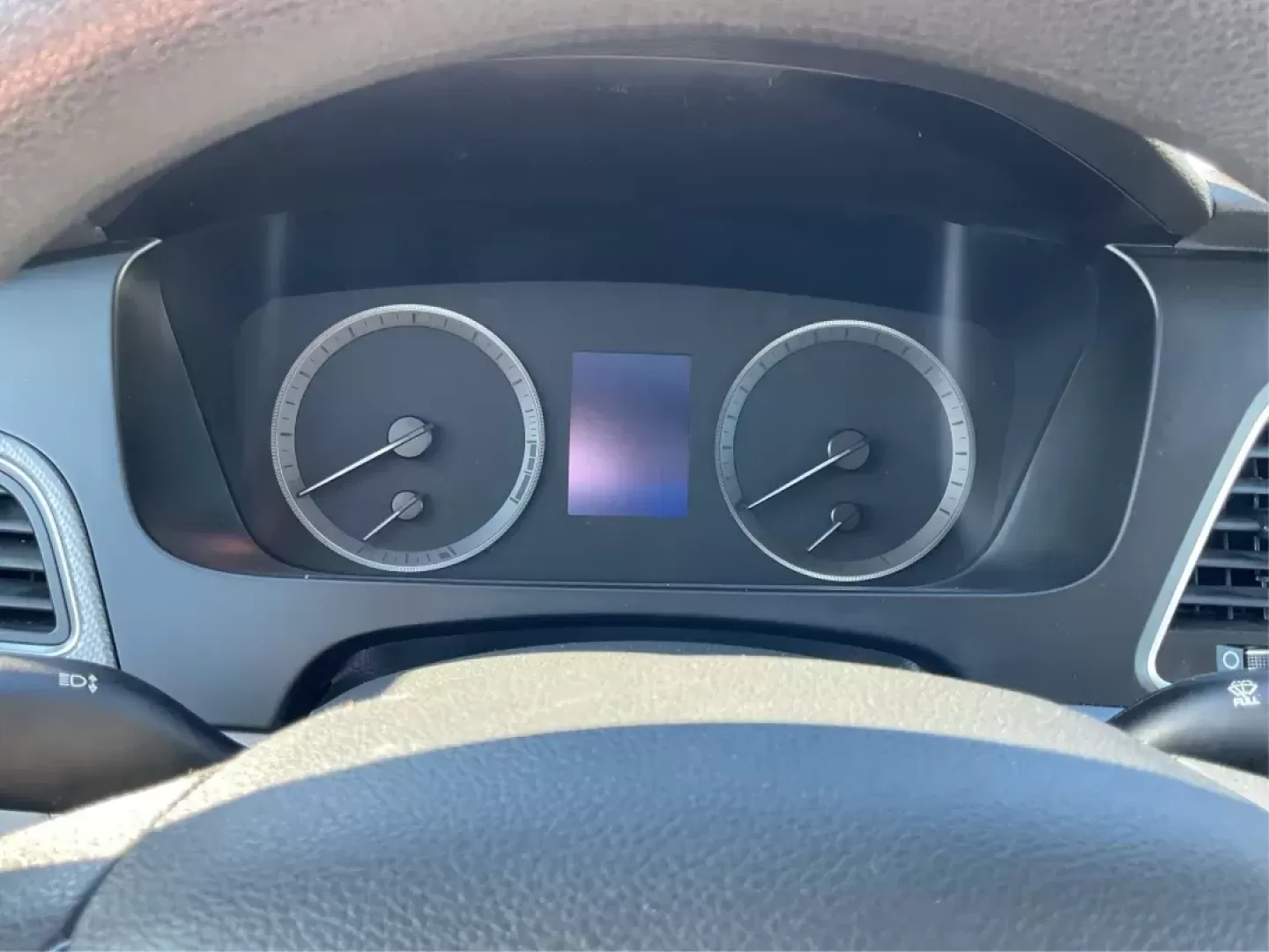 2015 Hyundai Sonata SE (5NPE24AF9FH) with an 2.4L I-4 gasoline direct injection engine, located at 1184 Kauffman Ave, Fairborn, OH, 45324, (937) 908-9800, 39.807072, -84.030914 - Photo#14
