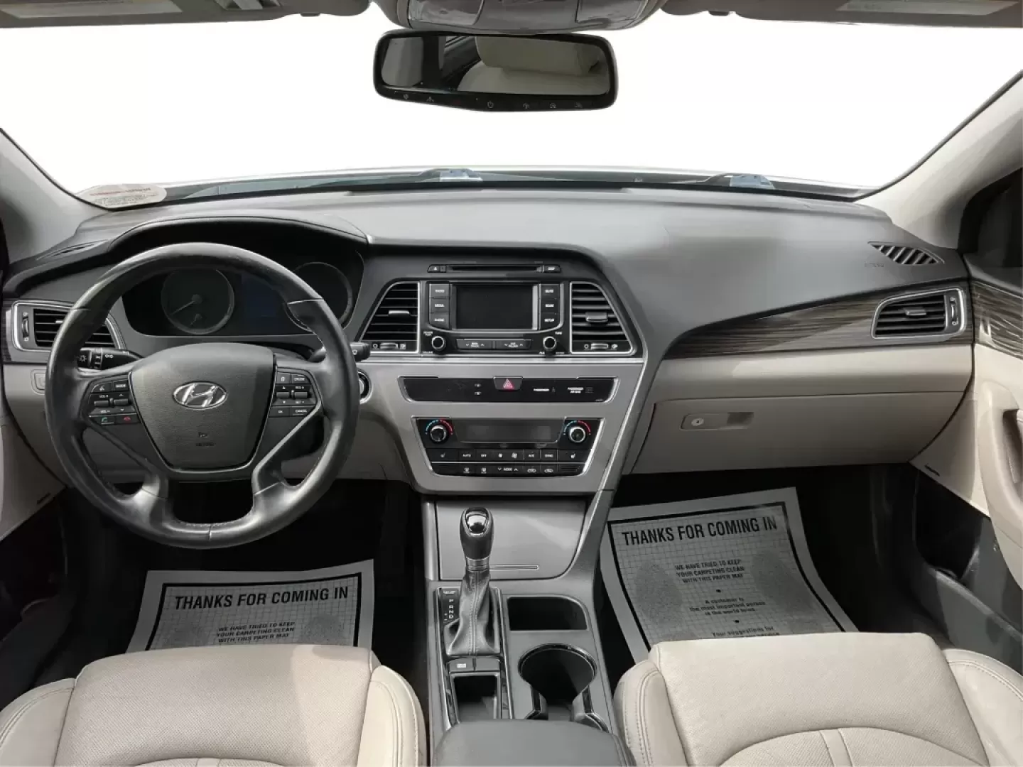 2015 Hyundai Sonata Limited (5NPE34AF6FH) with an 2.4L I-4 gasoline direct injection engine, located at 401 Woodman Dr, Riverside, OH, 45431, (937) 908-9800, 39.760899, -84.123421 - Photo#20