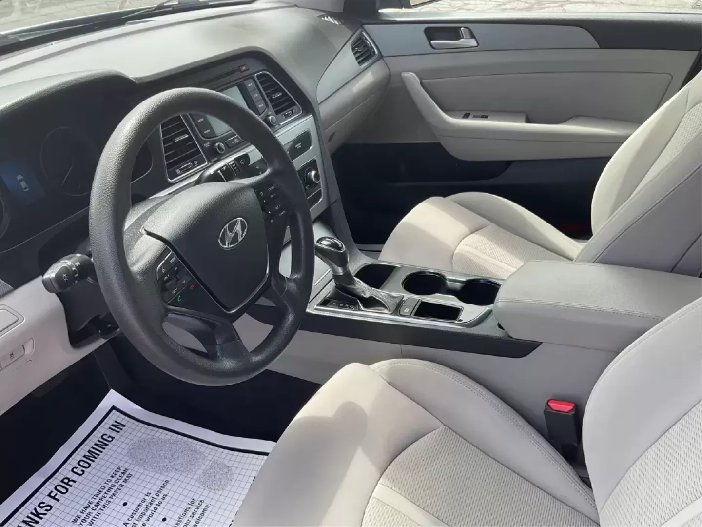 2015 Hyundai Sonata SE (5NPE24AF4FH) with an 2.4L I-4 gasoline direct injection engine, located at 4508 South Dixie Dr, Moraine, OH, 45439, (937) 908-9800, 39.689976, -84.218452 - Photo#8