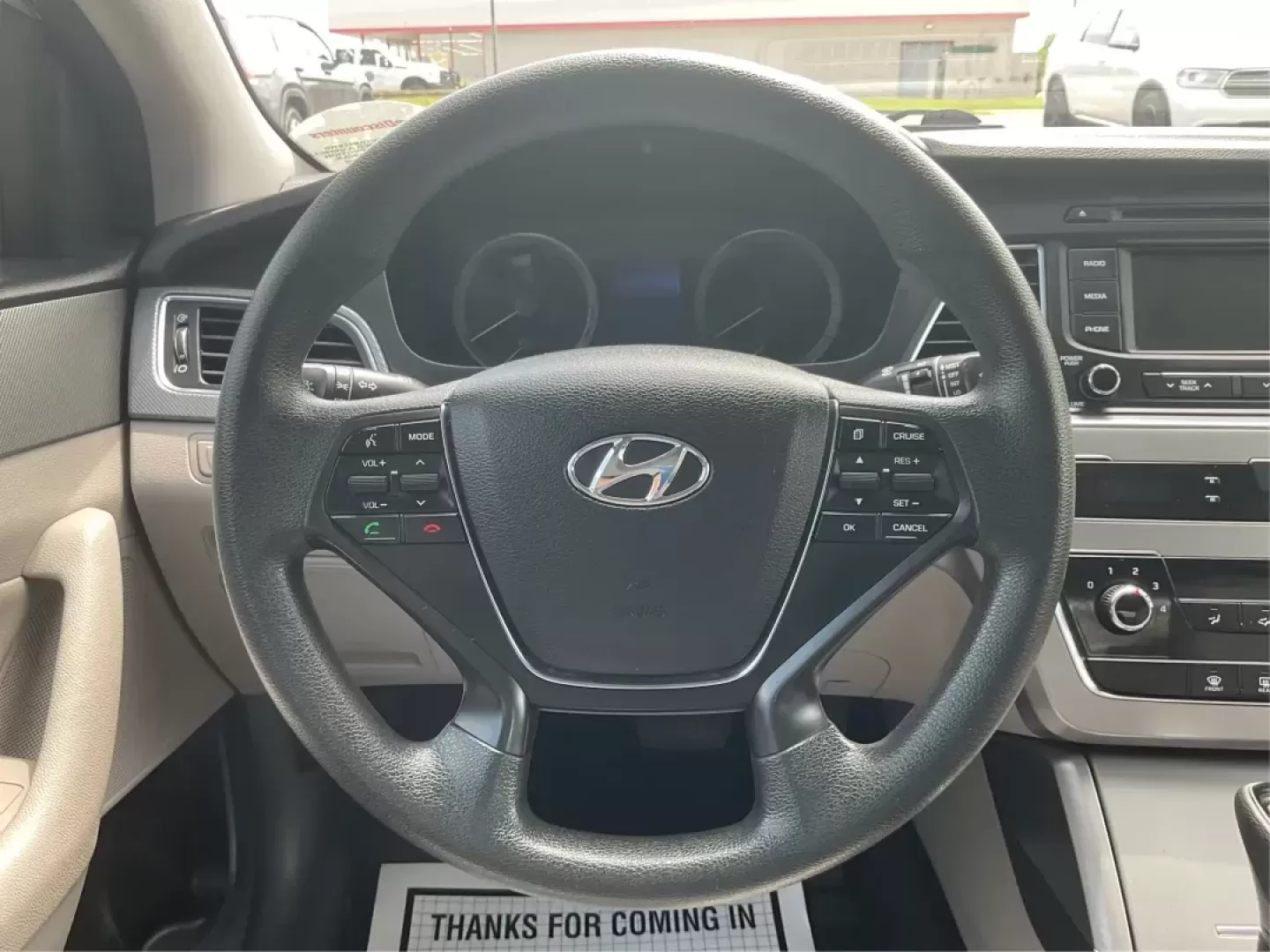 2015 Hyundai Sonata SE (5NPE24AF4FH) with an 2.4L I-4 gasoline direct injection engine, located at 4508 South Dixie Dr, Moraine, OH, 45439, (937) 908-9800, 39.689976, -84.218452 - Photo#15