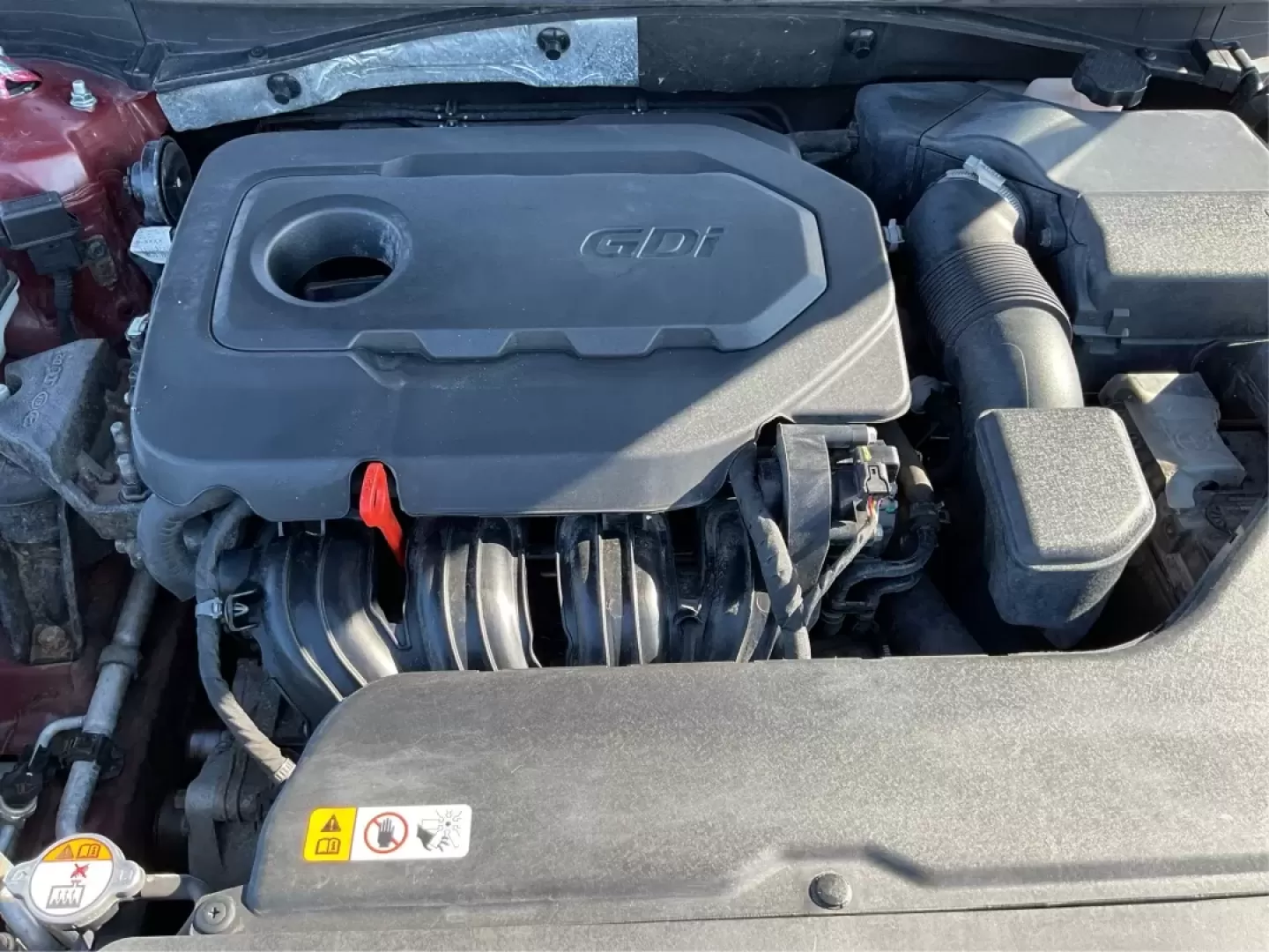 2015 Hyundai Sonata SE (5NPE24AFXFH) with an 2.4L I-4 gasoline direct injection engine, located at 1099 N County Rd 25A , Troy, OH, 45373, (937) 908-9800, 40.057079, -84.212883 - Photo#11