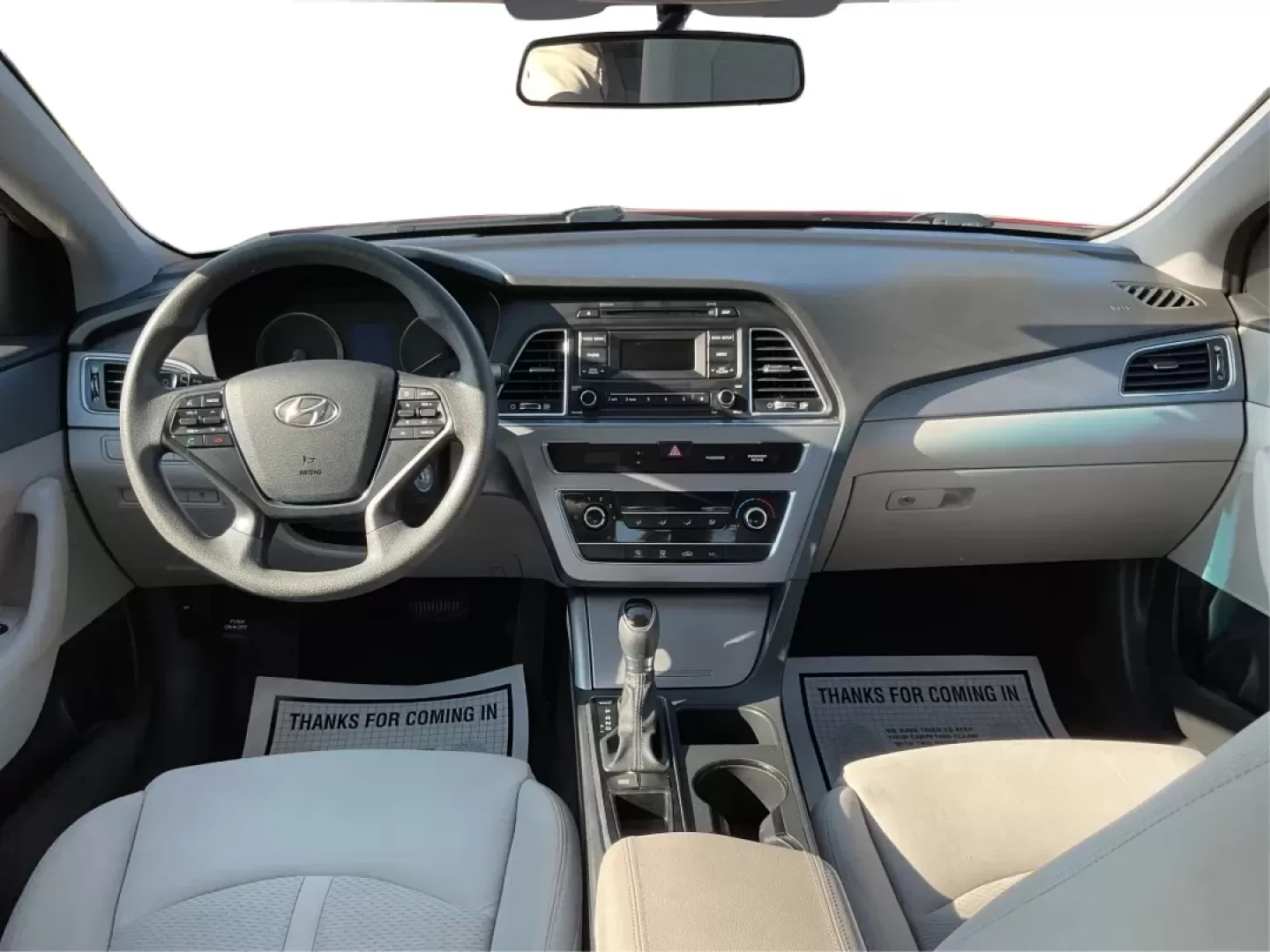 2015 Hyundai Sonata SE (5NPE24AFXFH) with an 2.4L I-4 gasoline direct injection engine, located at 1099 N County Rd 25A , Troy, OH, 45373, (937) 908-9800, 40.057079, -84.212883 - Photo#19