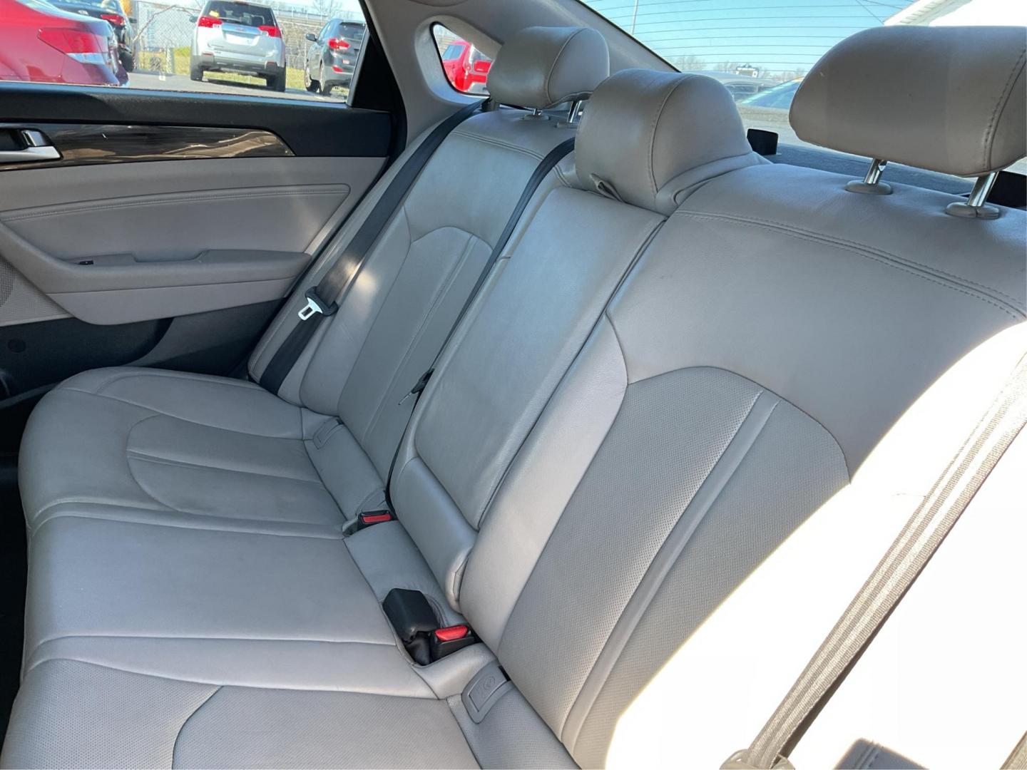 2015 Hyundai Sonata ECO (5NPE24AA3FH) with an 1.6L I-4 gasoline direct injection engine, located at 4508 South Dixie Dr, Moraine, OH, 45439, (937) 908-9800, 39.689976, -84.218452 - Photo#8