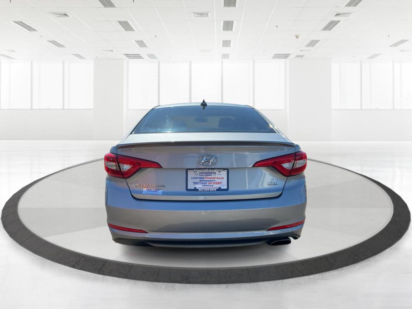2015 Hyundai Sonata ECO (5NPE24AA3FH) with an 1.6L I-4 gasoline direct injection engine, located at 4508 South Dixie Dr, Moraine, OH, 45439, (937) 908-9800, 39.689976, -84.218452 - Photo#3