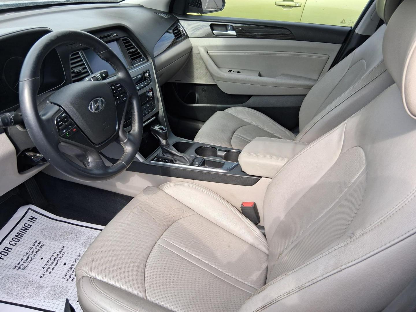 2015 Hyundai Sonata ECO (5NPE24AA3FH) with an 1.6L I-4 gasoline direct injection engine, located at 4508 South Dixie Dr, Moraine, OH, 45439, (937) 908-9800, 39.689976, -84.218452 - Photo#20
