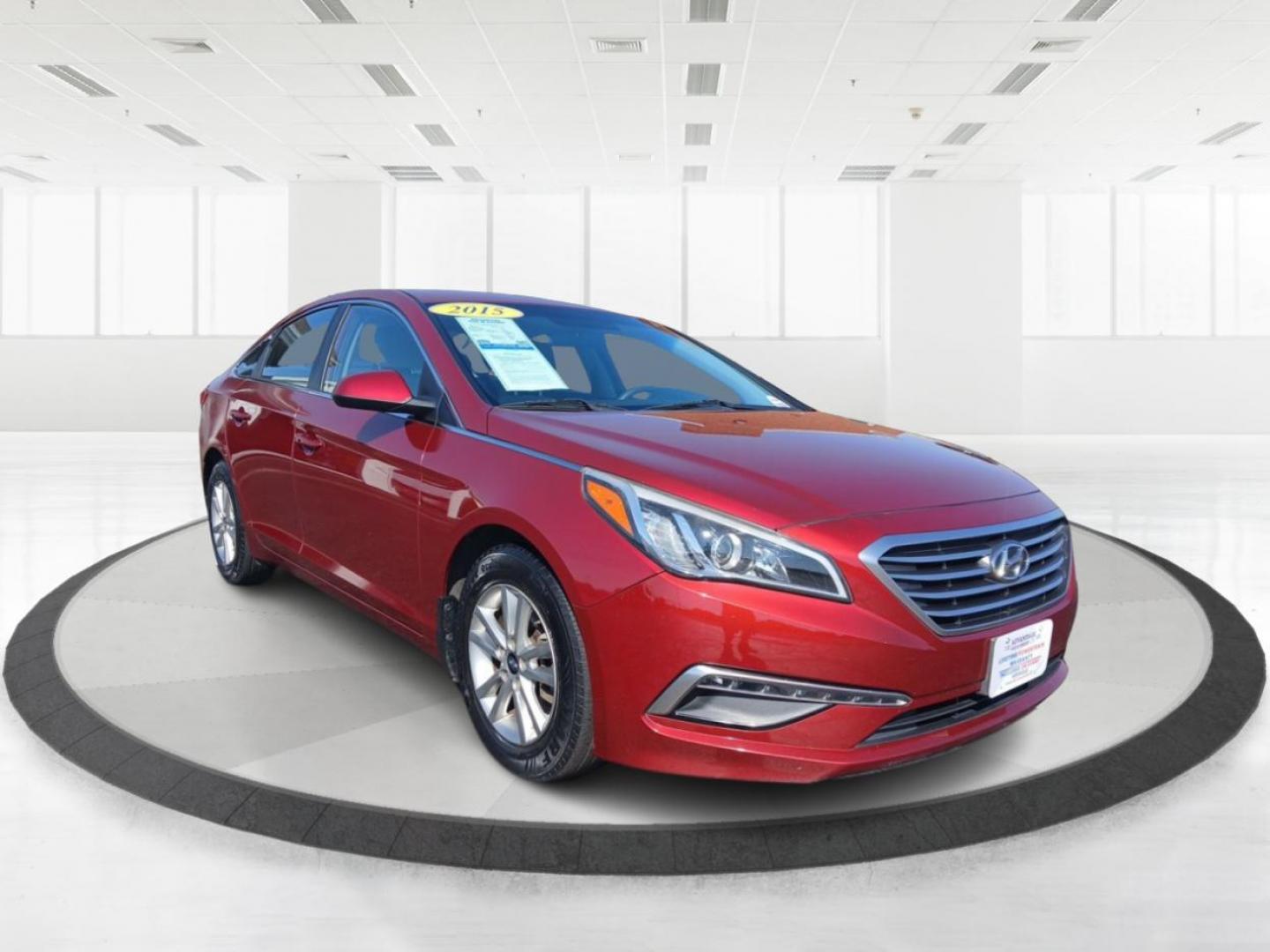 2015 Hyundai Sonata SE (5NPE24AF7FH) with an 2.4L L4 DOHC 16V engine, 7-Speed Automatic transmission, located at 880 E. National Road, Vandalia, OH, 45377, (937) 908-9800, 39.891918, -84.183594 - Photo#0