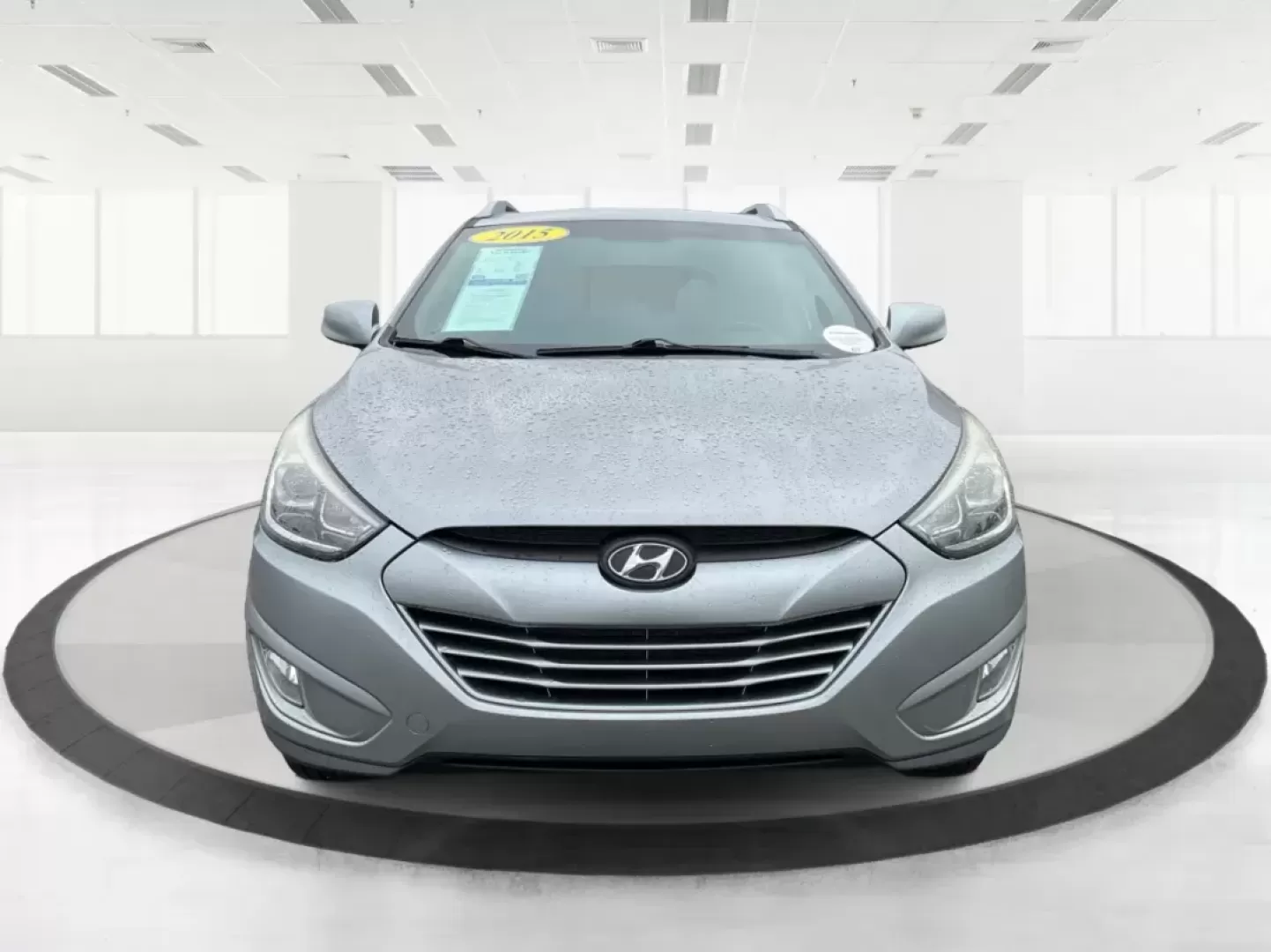 2015 Hyundai Tucson SE (KM8JUCAG2FU) with an Theta II 2.4L I-4 gasoline direct injection engine, located at 880 E. National Road, Vandalia, OH, 45377, (937) 908-9800, 39.891918, -84.183594 - Photo#6