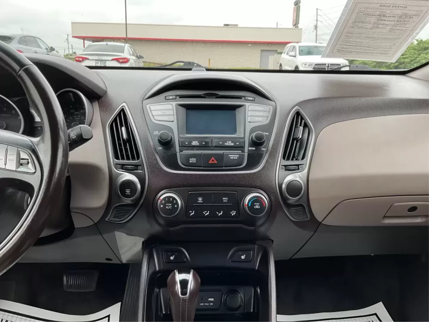 2015 Hyundai Tucson SE (KM8JUCAG2FU) with an Theta II 2.4L I-4 gasoline direct injection engine, located at 880 E. National Road, Vandalia, OH, 45377, (937) 908-9800, 39.891918, -84.183594 - Photo#12