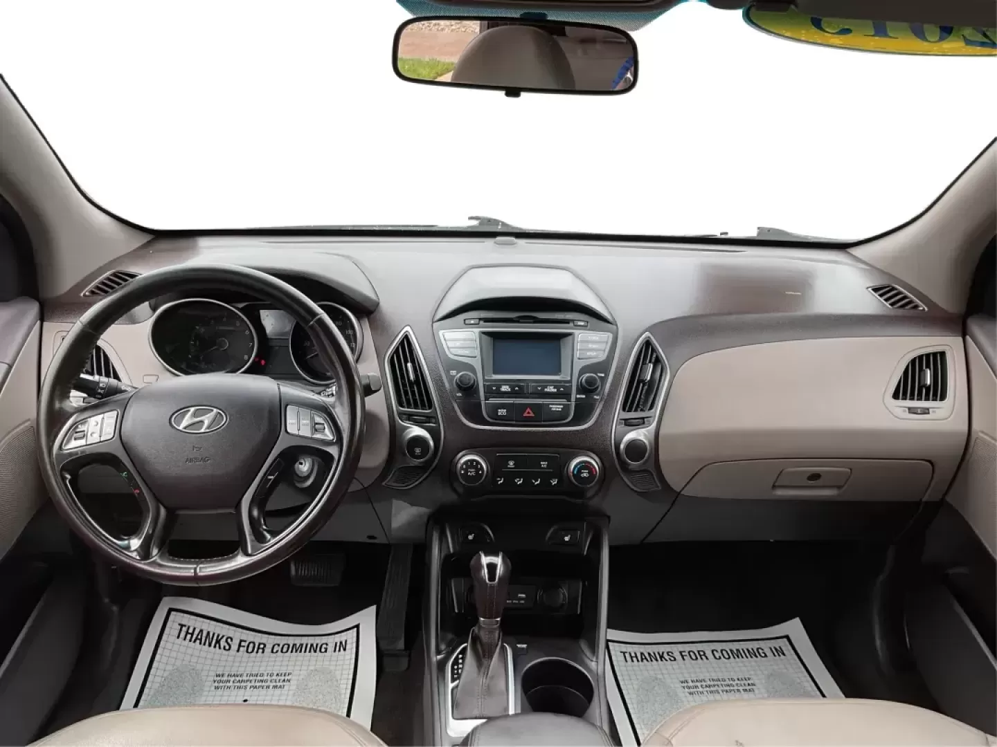 2015 Hyundai Tucson SE (KM8JUCAG2FU) with an Theta II 2.4L I-4 gasoline direct injection engine, located at 880 E. National Road, Vandalia, OH, 45377, (937) 908-9800, 39.891918, -84.183594 - Photo#19