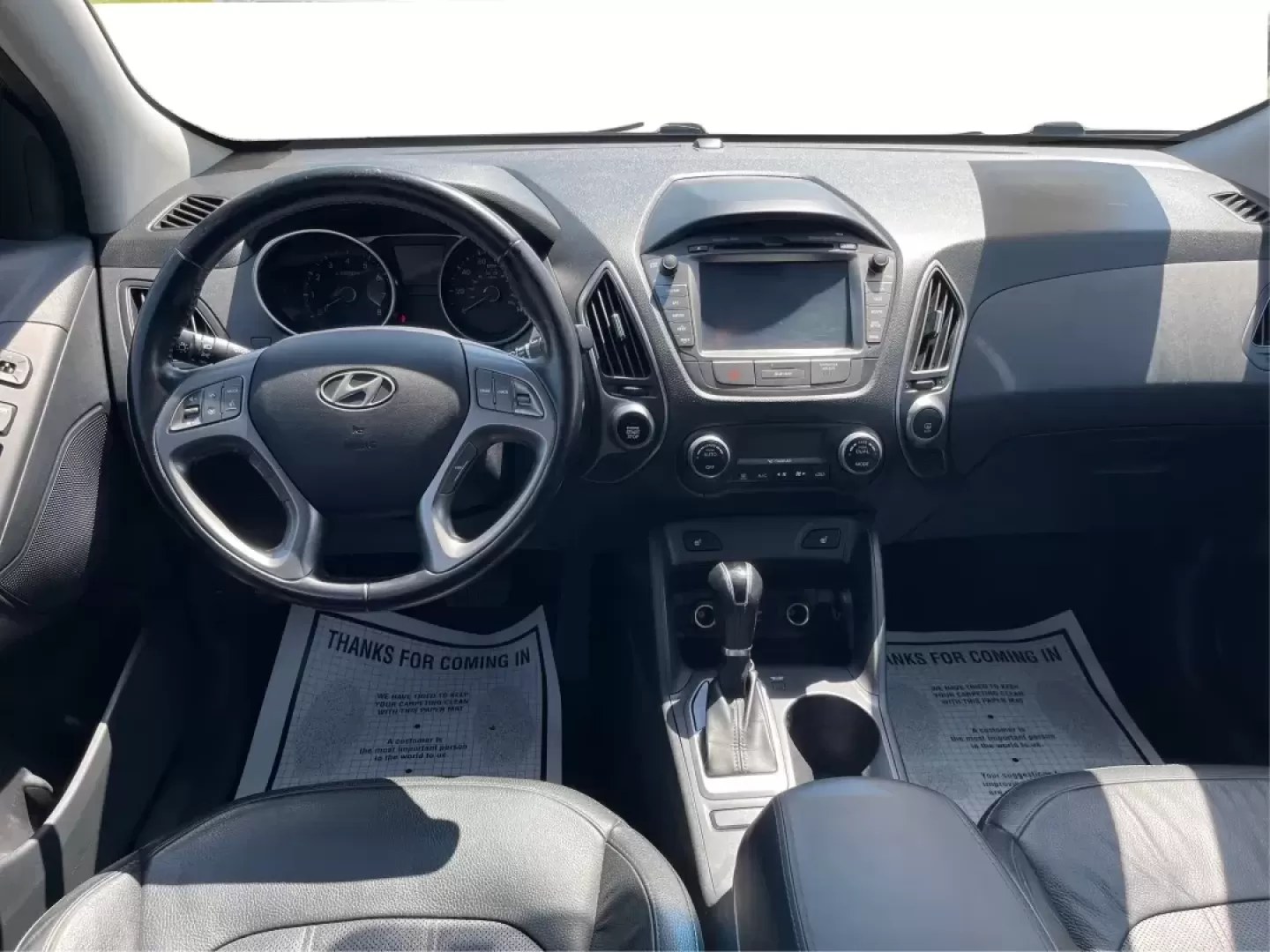 2015 Hyundai Tucson Limited (KM8JUCAG0FU) with an Theta II 2.4L I-4 gasoline direct injection engine, located at 401 Woodman Dr, Riverside, OH, 45431, (937) 908-9800, 39.760899, -84.123421 - Photo#20