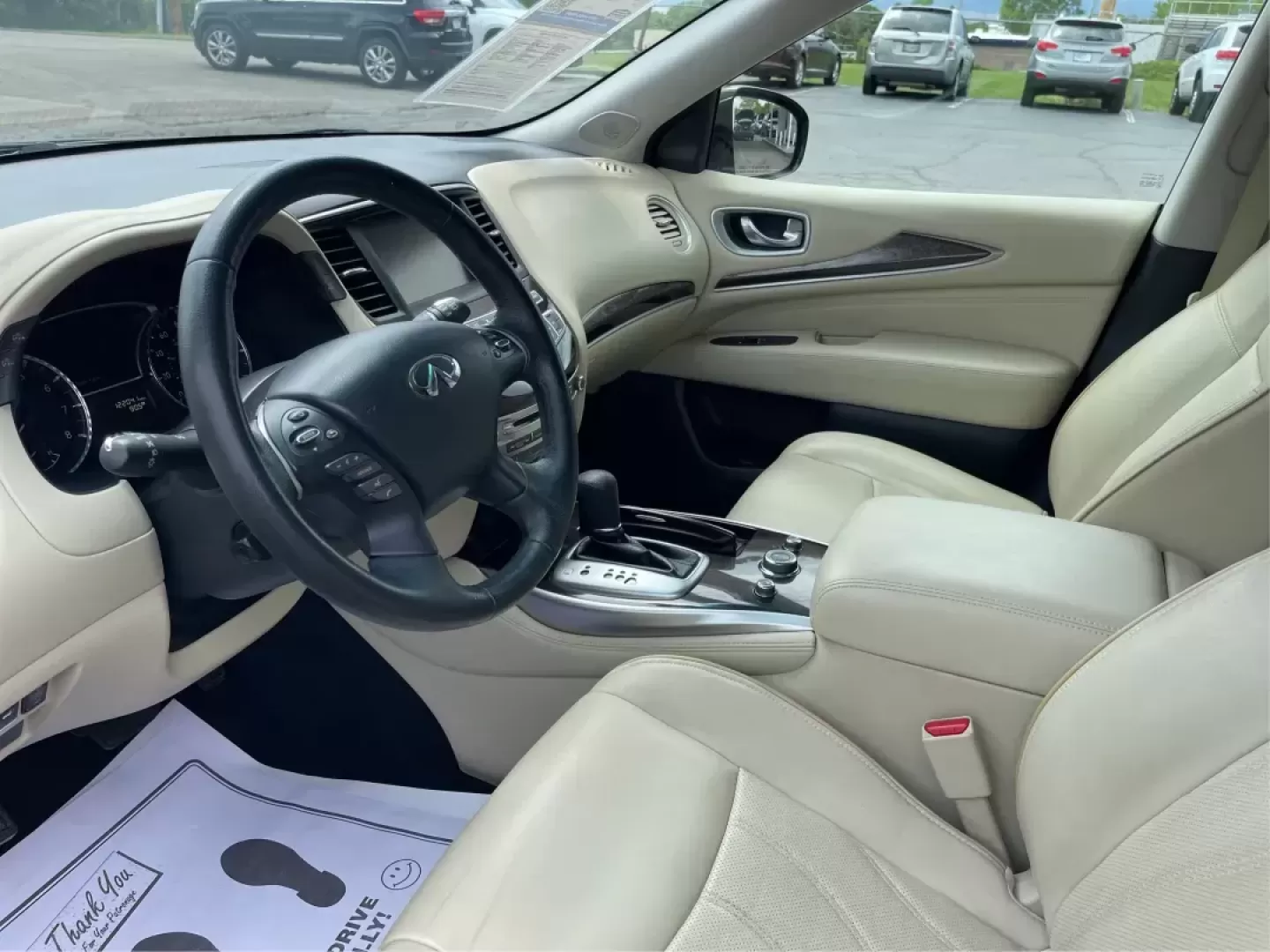 2015 Infiniti QX60 Base (5N1AL0MM9FC) with an Other engine, located at 4508 South Dixie Dr, Moraine, OH, 45439, (937) 908-9800, 39.689976, -84.218452 - Photo#7