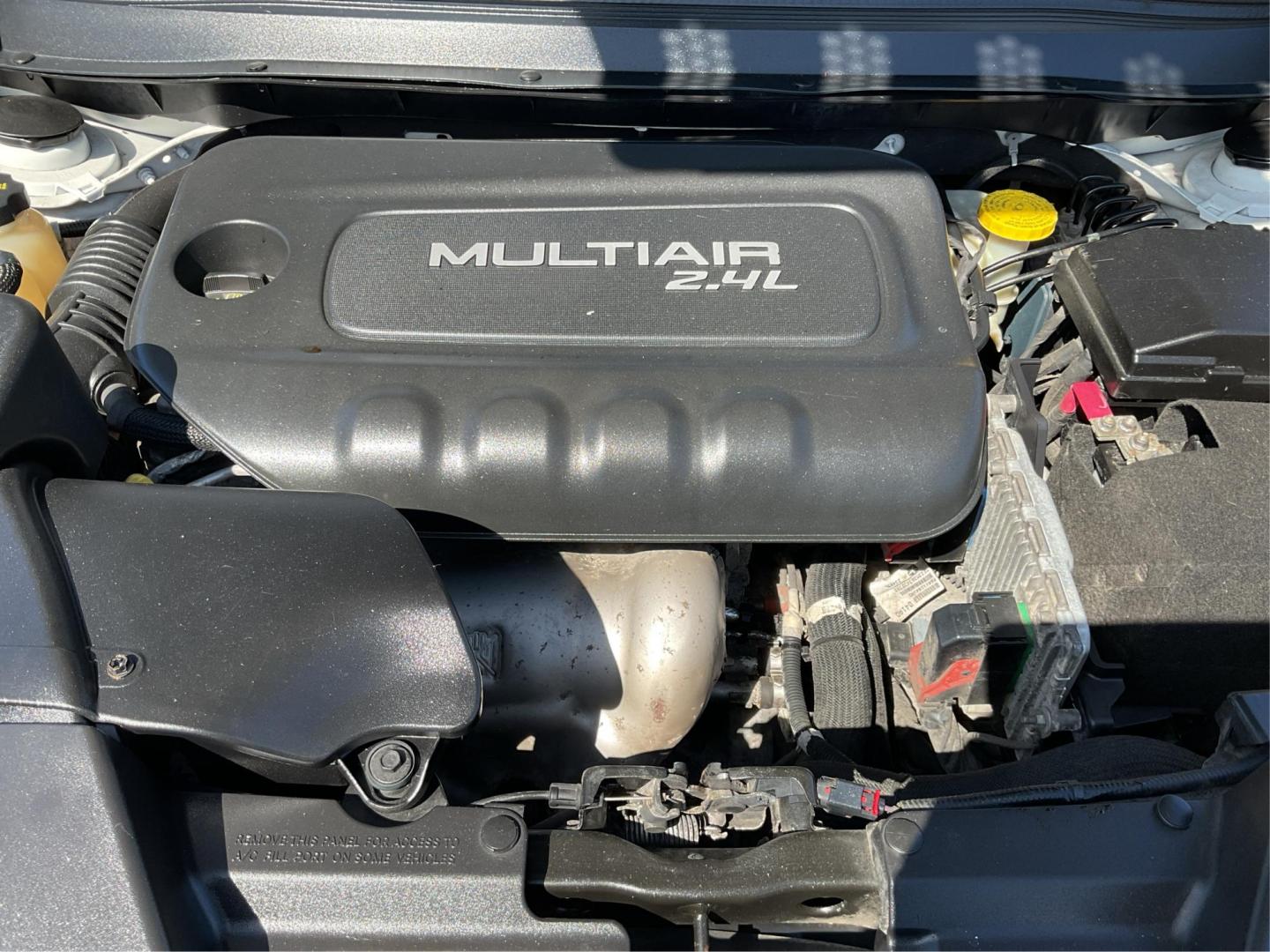 2015 Jeep Cherokee Latitude FWD (1C4PJLCB5FW) with an 2.4L L4 DOHC 16V engine, 9-Speed Automatic transmission, located at 401 Woodman Dr, Riverside, OH, 45431, (937) 908-9800, 39.760899, -84.123421 - Photo#10