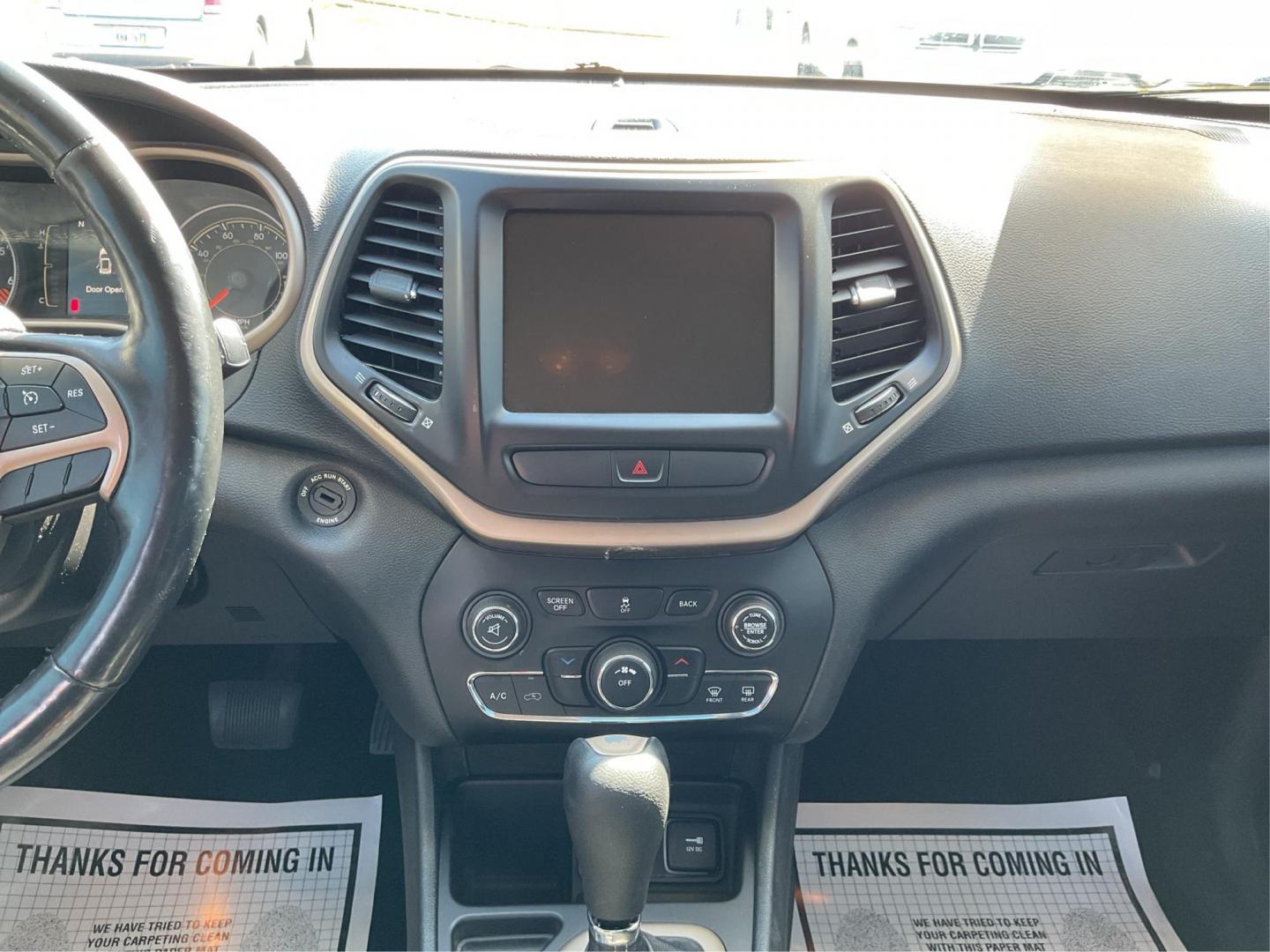 2015 Jeep Cherokee Latitude FWD (1C4PJLCB5FW) with an 2.4L L4 DOHC 16V engine, 9-Speed Automatic transmission, located at 401 Woodman Dr, Riverside, OH, 45431, (937) 908-9800, 39.760899, -84.123421 - Photo#12