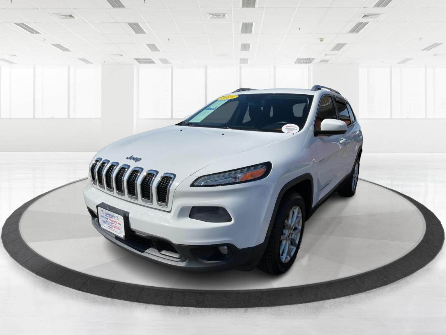 2015 Jeep Cherokee Latitude FWD (1C4PJLCB5FW) with an 2.4L L4 DOHC 16V engine, 9-Speed Automatic transmission, located at 401 Woodman Dr, Riverside, OH, 45431, (937) 908-9800, 39.760899, -84.123421 - Photo#7