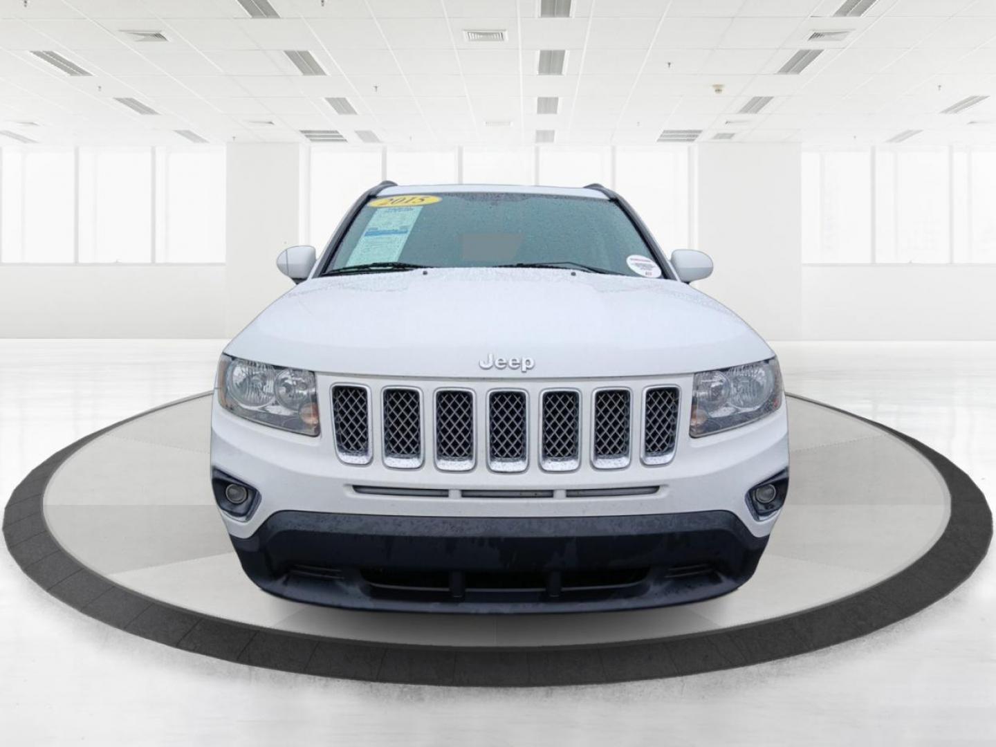 2015 Jeep Compass Latitude 4WD (1C4NJDEB2FD) with an 2.4L L4 DOHC 16V engine, 6-Speed Automatic transmission, located at 4508 South Dixie Dr, Moraine, OH, 45439, (937) 908-9800, 39.689976, -84.218452 - Photo#6