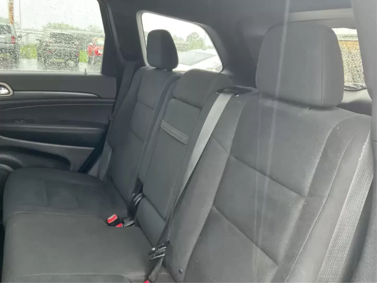 2015 Jeep Grand Cherokee Laredo (1C4RJFAG7FC) with an 3.6L V-6 DOHC engine, located at 8750 N County Rd 25A, Piqua, OH, 45356, (937) 908-9800, 40.164391, -84.232513 - Photo#9