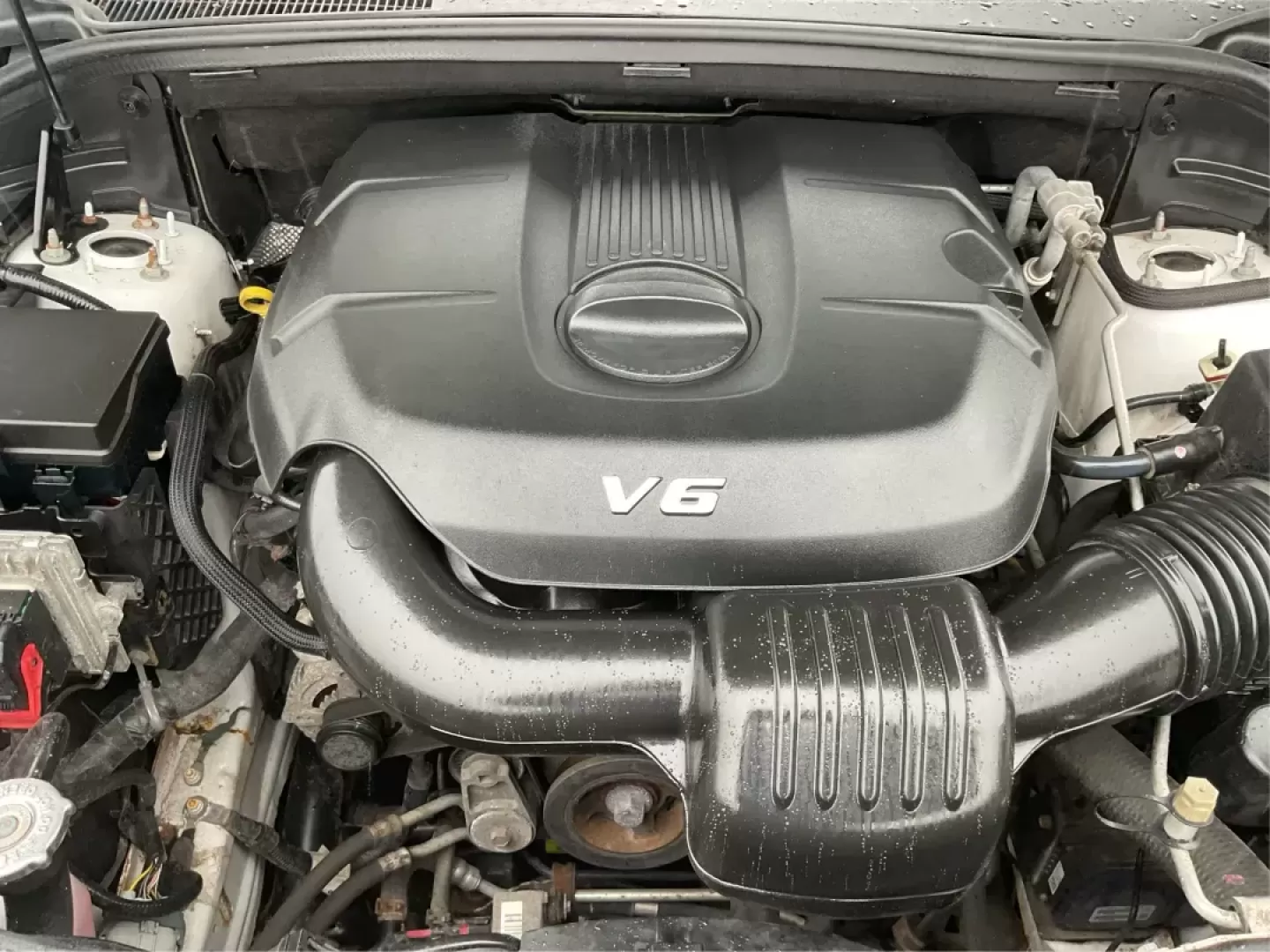 2015 Jeep Grand Cherokee Laredo (1C4RJFAG7FC) with an 3.6L V-6 DOHC engine, located at 8750 N County Rd 25A, Piqua, OH, 45356, (937) 908-9800, 40.164391, -84.232513 - Photo#10