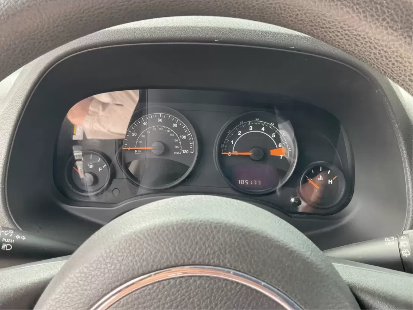 2015 Jeep Patriot Sport 2WD (1C4NJPBAXFD) with an 2.0L L4 DOHC 16V engine, located at 8750 N County Rd 25A, Piqua, OH, 45356, (937) 908-9800, 40.164391, -84.232513 - Photo#15