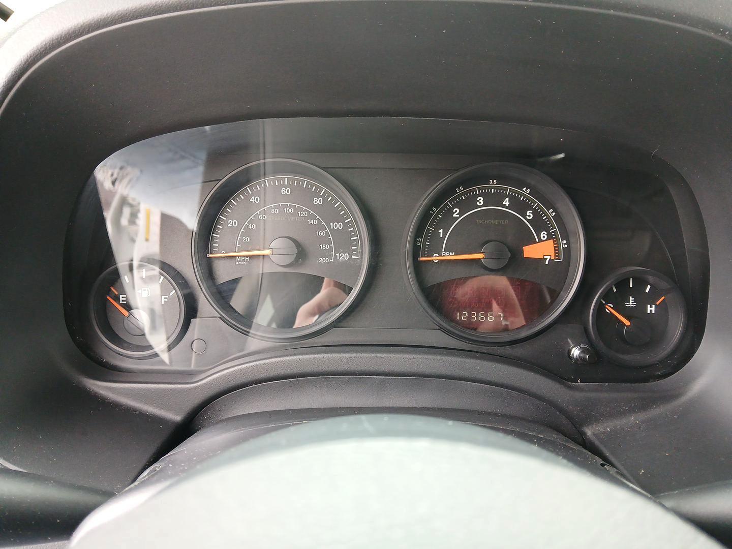 2015 Jeep Patriot Sport 4WD (1C4NJRBB7FD) with an 2.4L L4 DOHC 16V engine, located at 4508 South Dixie Dr, Moraine, OH, 45439, (937) 908-9800, 39.689976, -84.218452 - Photo#14