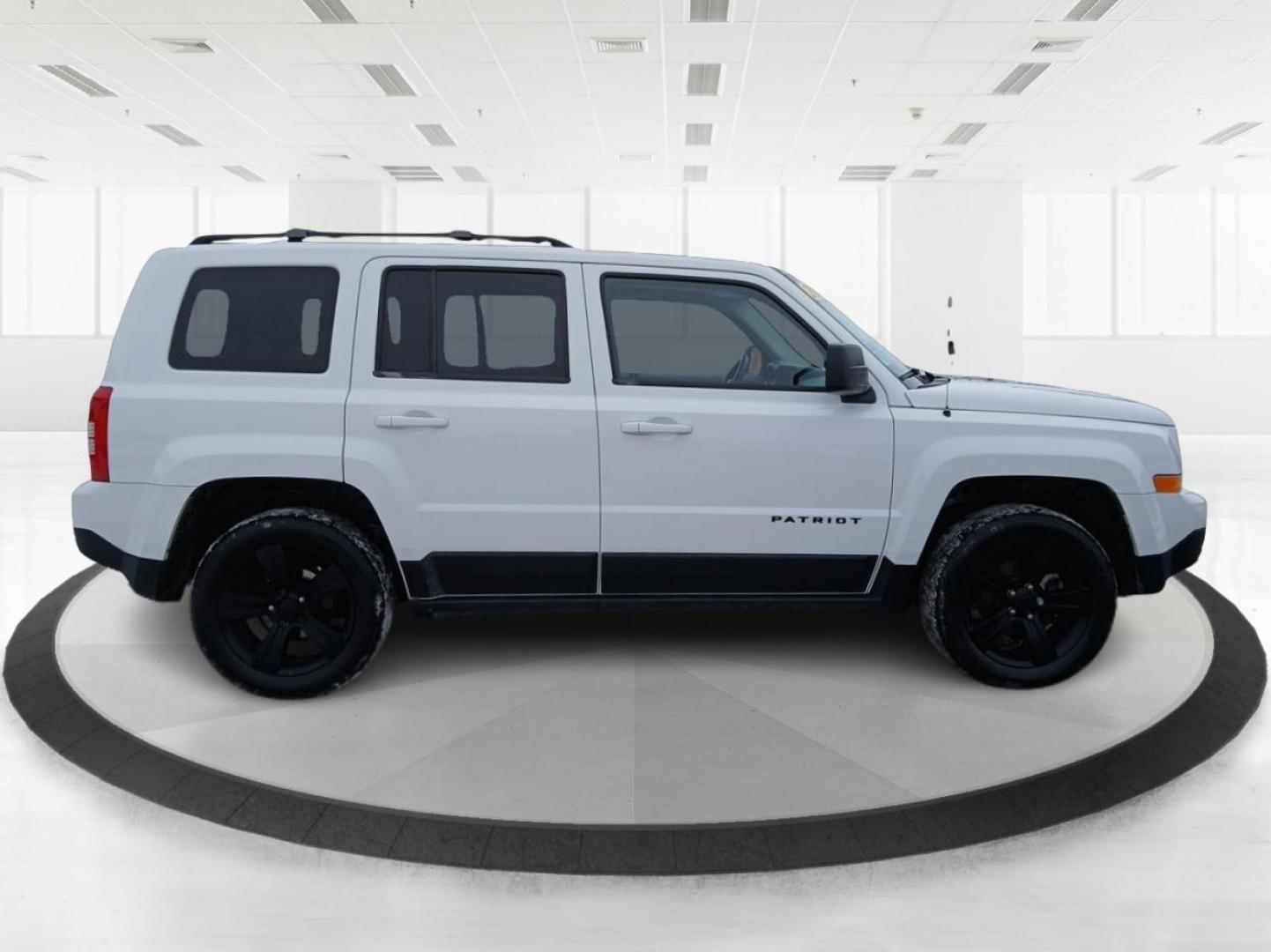 2015 Jeep Patriot Sport 4WD (1C4NJRBB7FD) with an 2.4L L4 DOHC 16V engine, located at 4508 South Dixie Dr, Moraine, OH, 45439, (937) 908-9800, 39.689976, -84.218452 - Photo#1