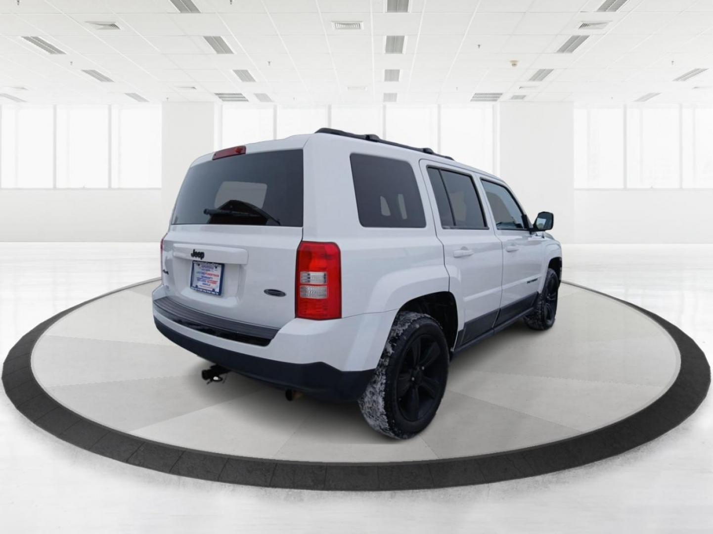 2015 Jeep Patriot Sport 4WD (1C4NJRBB7FD) with an 2.4L L4 DOHC 16V engine, located at 4508 South Dixie Dr, Moraine, OH, 45439, (937) 908-9800, 39.689976, -84.218452 - Photo#2