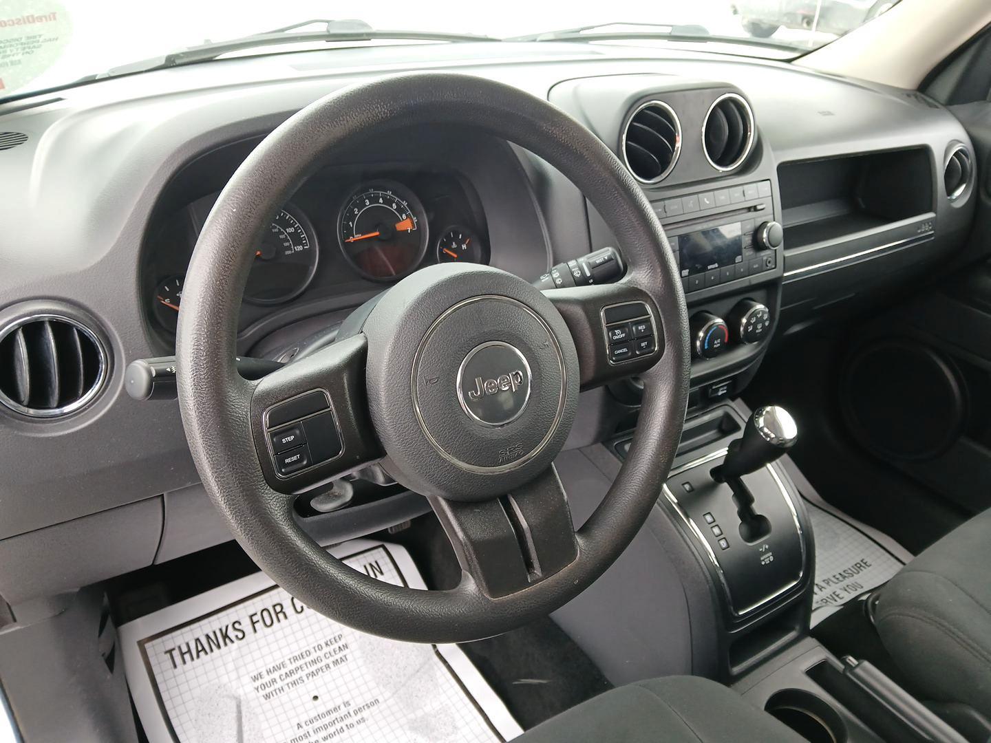 2015 Jeep Patriot Sport 4WD (1C4NJRBB7FD) with an 2.4L L4 DOHC 16V engine, located at 4508 South Dixie Dr, Moraine, OH, 45439, (937) 908-9800, 39.689976, -84.218452 - Photo#8