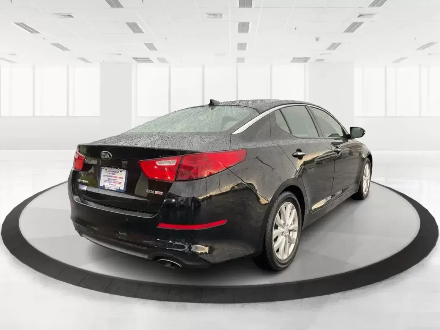 2015 Kia Optima EX (5XXGN4A76FG) with an Theta II 2.4L I-4 gasoline direct injection engine, located at 1099 N County Rd 25A , Troy, OH, 45373, (937) 908-9800, 40.057079, -84.212883 - Photo#2