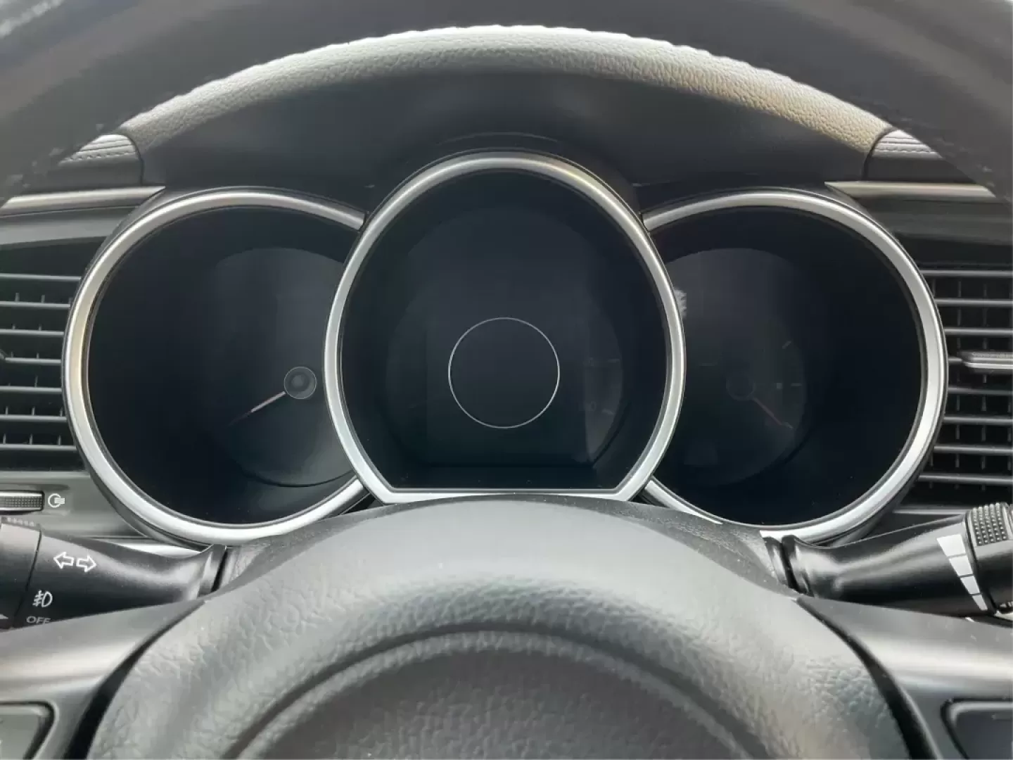 2015 Kia Optima EX (5XXGN4A76FG) with an Theta II 2.4L I-4 gasoline direct injection engine, located at 1099 N County Rd 25A , Troy, OH, 45373, (937) 908-9800, 40.057079, -84.212883 - Photo#13