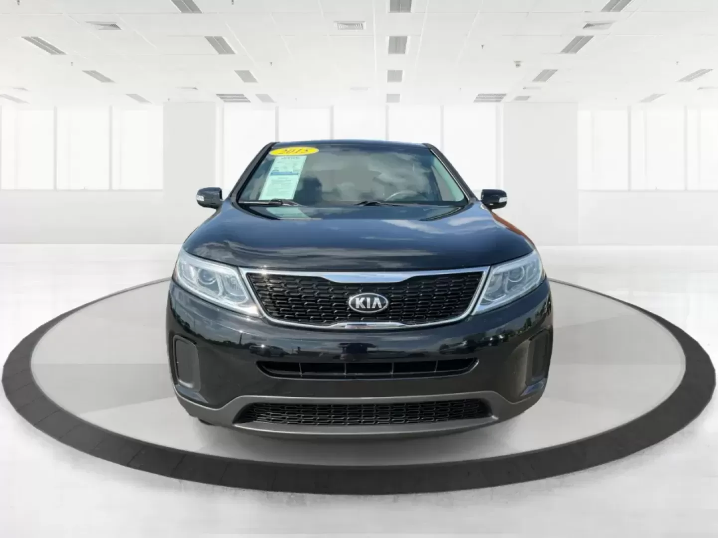 2015 Kia Sorento LX (5XYKT3A69FG) with an 2.4L I-4 gasoline direct injection engine, located at 1230 East Main St, Xenia, OH, 45385, (937) 908-9800, 39.688026, -83.910172 - Photo#5