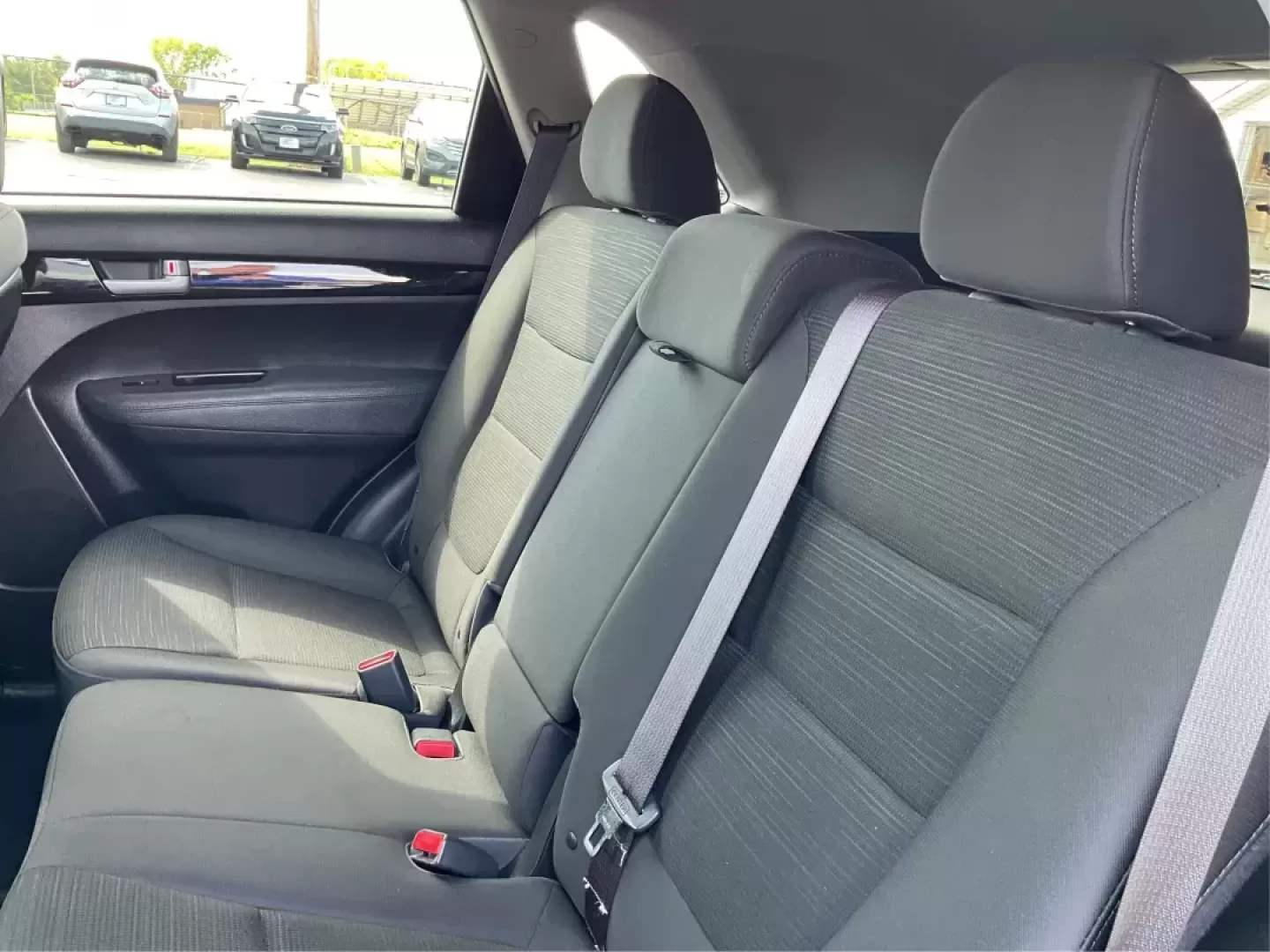 2015 Kia Sorento LX (5XYKT3A69FG) with an 2.4L I-4 gasoline direct injection engine, located at 1230 East Main St, Xenia, OH, 45385, (937) 908-9800, 39.688026, -83.910172 - Photo#8