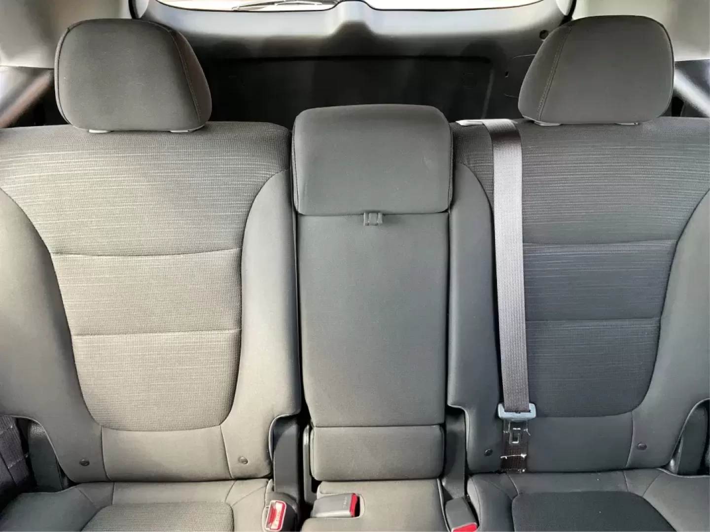 2015 Kia Sorento LX (5XYKT3A69FG) with an 2.4L I-4 gasoline direct injection engine, located at 1230 East Main St, Xenia, OH, 45385, (937) 908-9800, 39.688026, -83.910172 - Photo#11