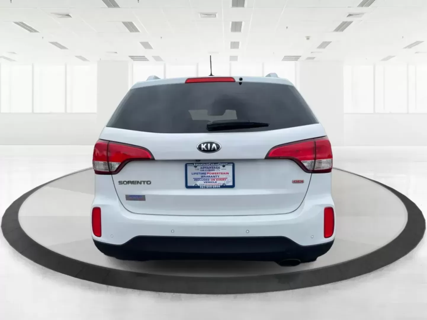 2015 Kia Sorento LX (5XYKT4A61FG) with an 2.4L I-4 gasoline direct injection engine, located at 8750 N County Rd 25A, Piqua, OH, 45356, (937) 908-9800, 40.164391, -84.232513 - Photo#3