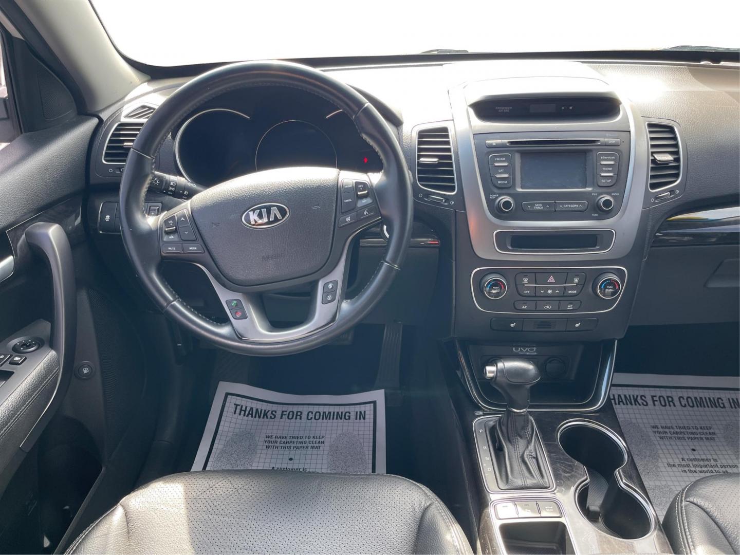 2015 Kia Sorento EX V6 (5XYKU4A74FG) with an Lambda II 3.3L V-6 gasoline direct injection engine, located at 8750 N County Rd 25A, Piqua, OH, 45356, (937) 908-9800, 40.164391, -84.232513 - Photo#20