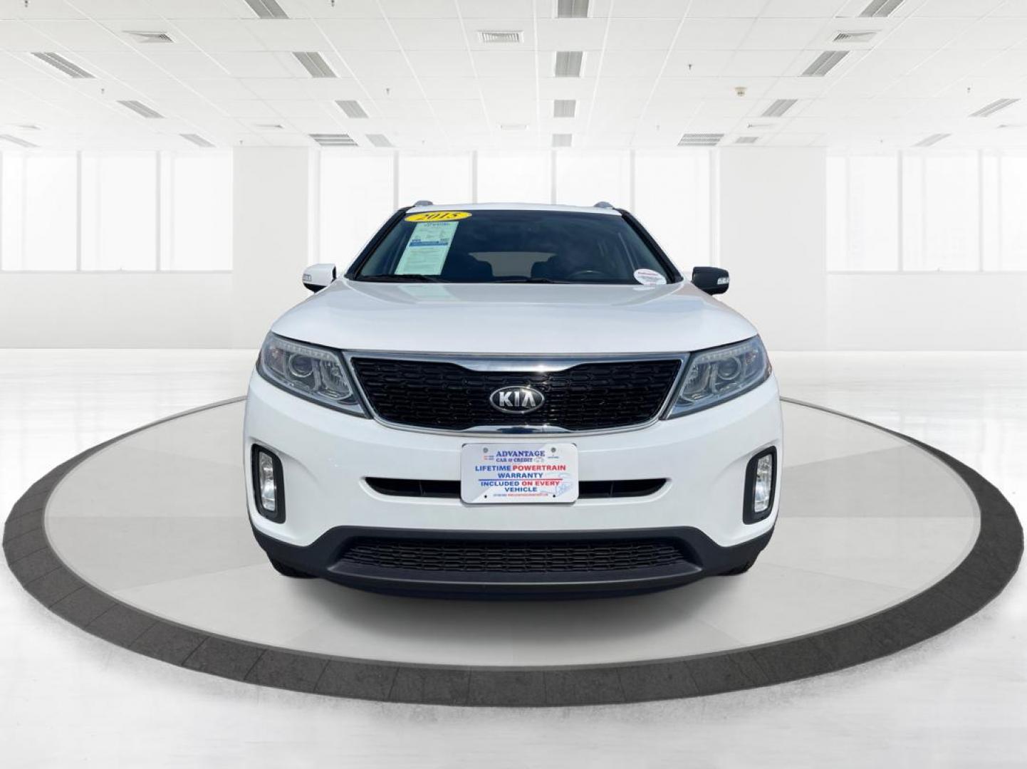 2015 Kia Sorento EX V6 (5XYKU4A74FG) with an Lambda II 3.3L V-6 gasoline direct injection engine, located at 8750 N County Rd 25A, Piqua, OH, 45356, (937) 908-9800, 40.164391, -84.232513 - Photo#6