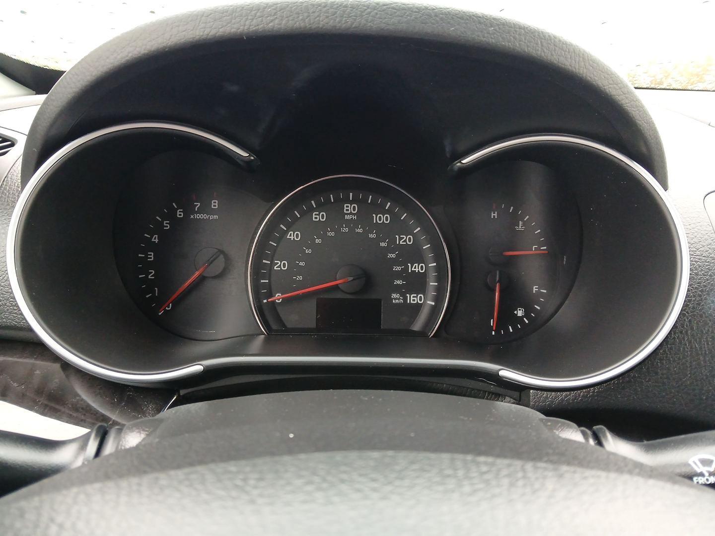 2015 Kia Sorento LX 2WD (5XYKT3A61FG) with an 2.4L L4 DOHC 16V engine, 6-Speed Automatic transmission, located at 4508 South Dixie Dr, Moraine, OH, 45439, (937) 908-9800, 39.689976, -84.218452 - Photo#14
