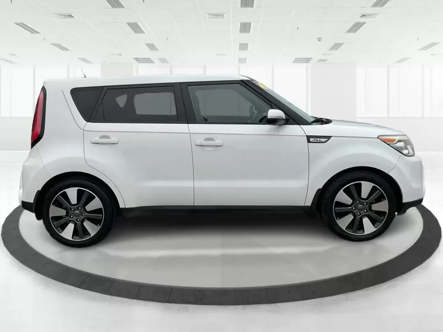 2015 Kia Soul ! (KNDJX3A56F7) with an Other engine, located at 8750 N County Rd 25A, Piqua, OH, 45356, (937) 908-9800, 40.164391, -84.232513 - Photo#1
