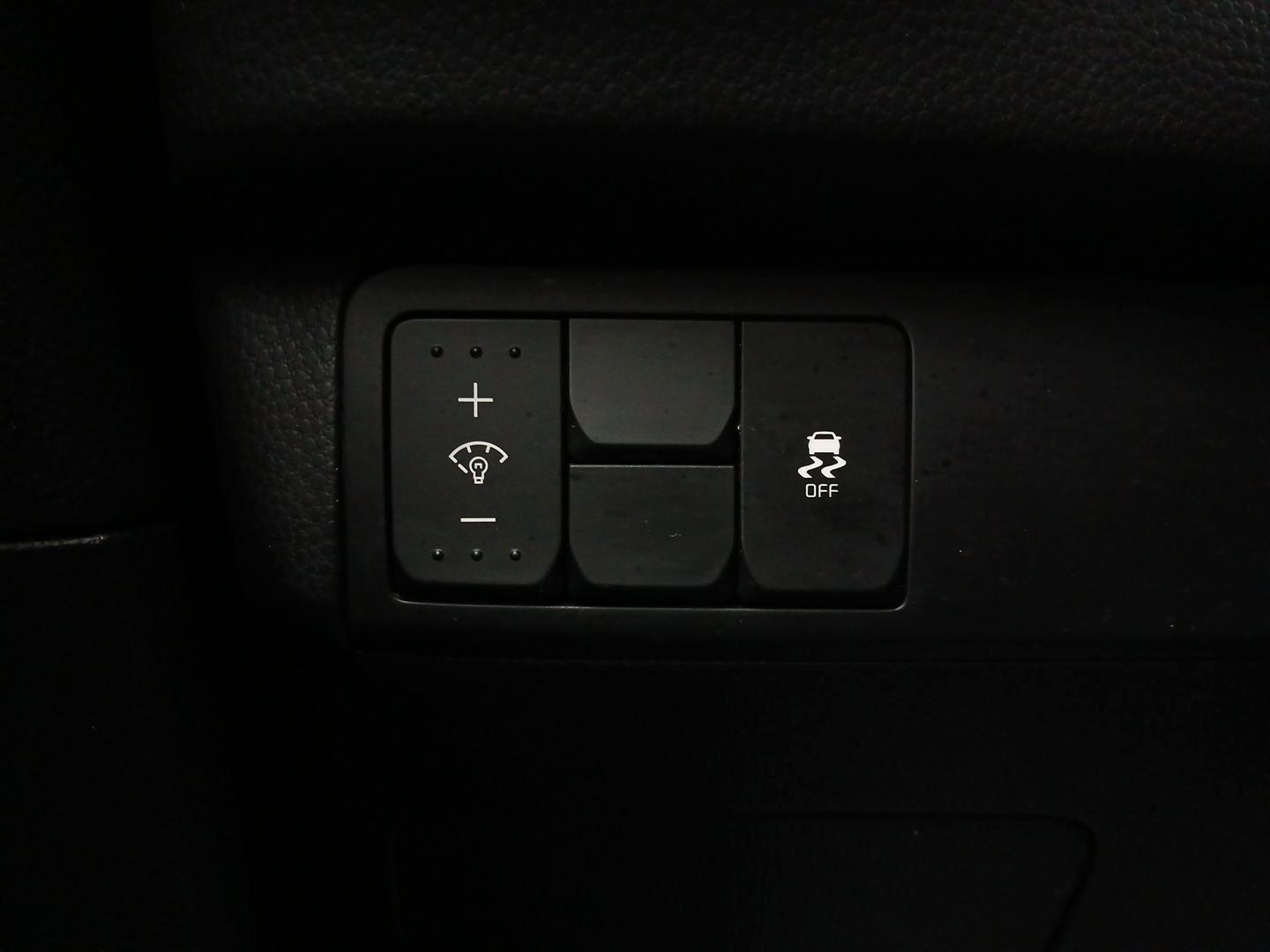 2015 Kia Soul Base (KNDJN2A26F7) with an 1.6L L4 DOHC 16V engine, located at 1184 Kauffman Ave, Fairborn, OH, 45324, (937) 908-9800, 39.807072, -84.030914 - Photo#16