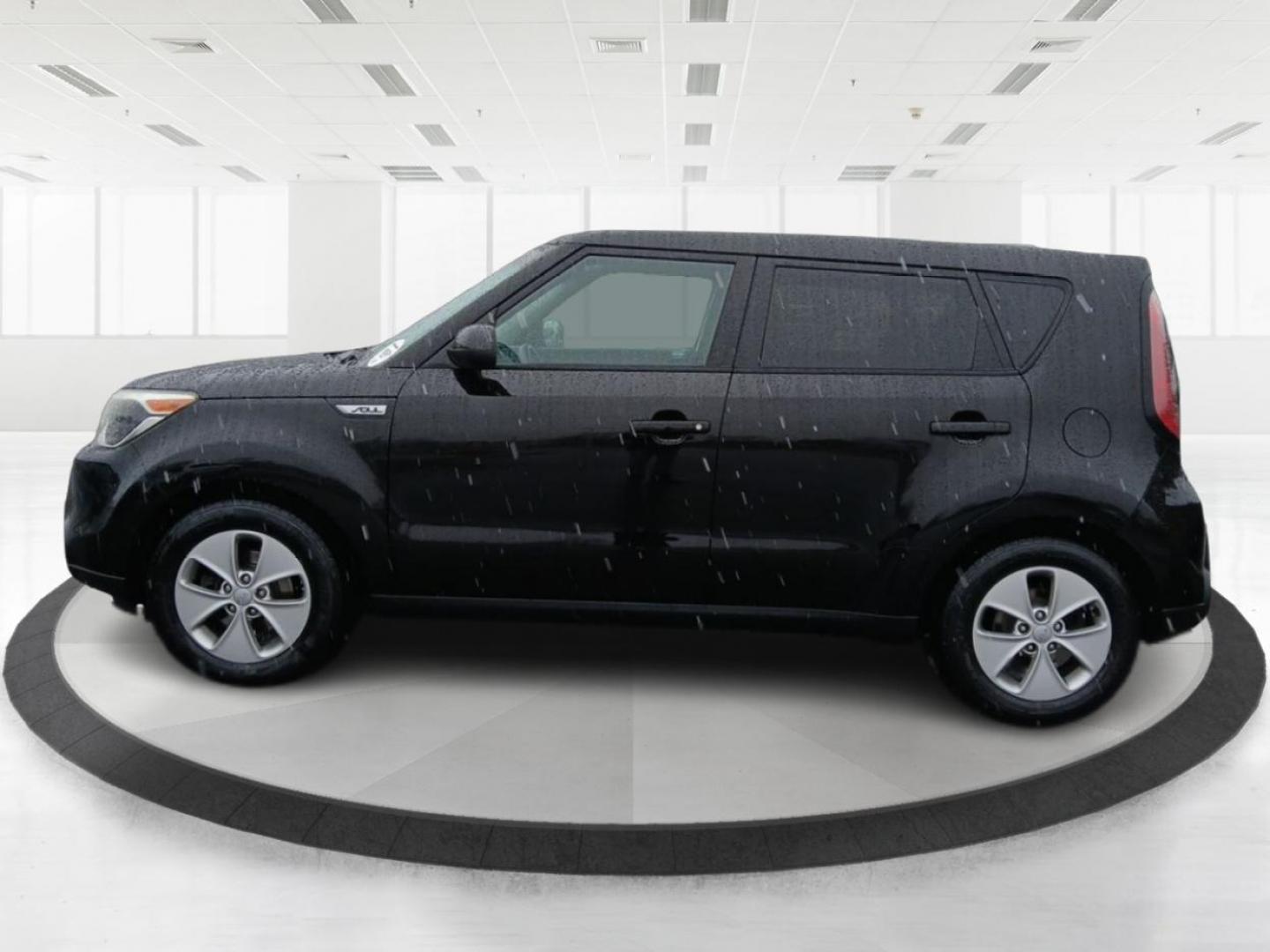 2015 Kia Soul Base (KNDJN2A26F7) with an 1.6L L4 DOHC 16V engine, located at 1184 Kauffman Ave, Fairborn, OH, 45324, (937) 908-9800, 39.807072, -84.030914 - Photo#5