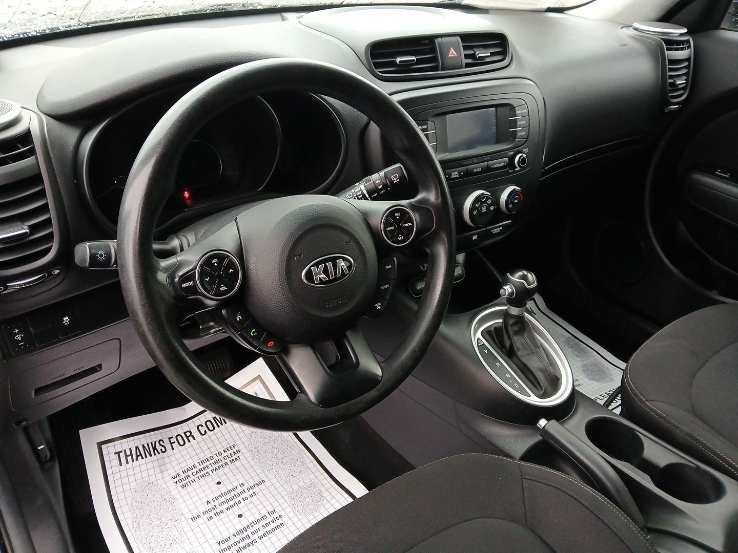 2015 Kia Soul Base (KNDJN2A26F7) with an 1.6L L4 DOHC 16V engine, located at 1184 Kauffman Ave, Fairborn, OH, 45324, (937) 908-9800, 39.807072, -84.030914 - Photo#8