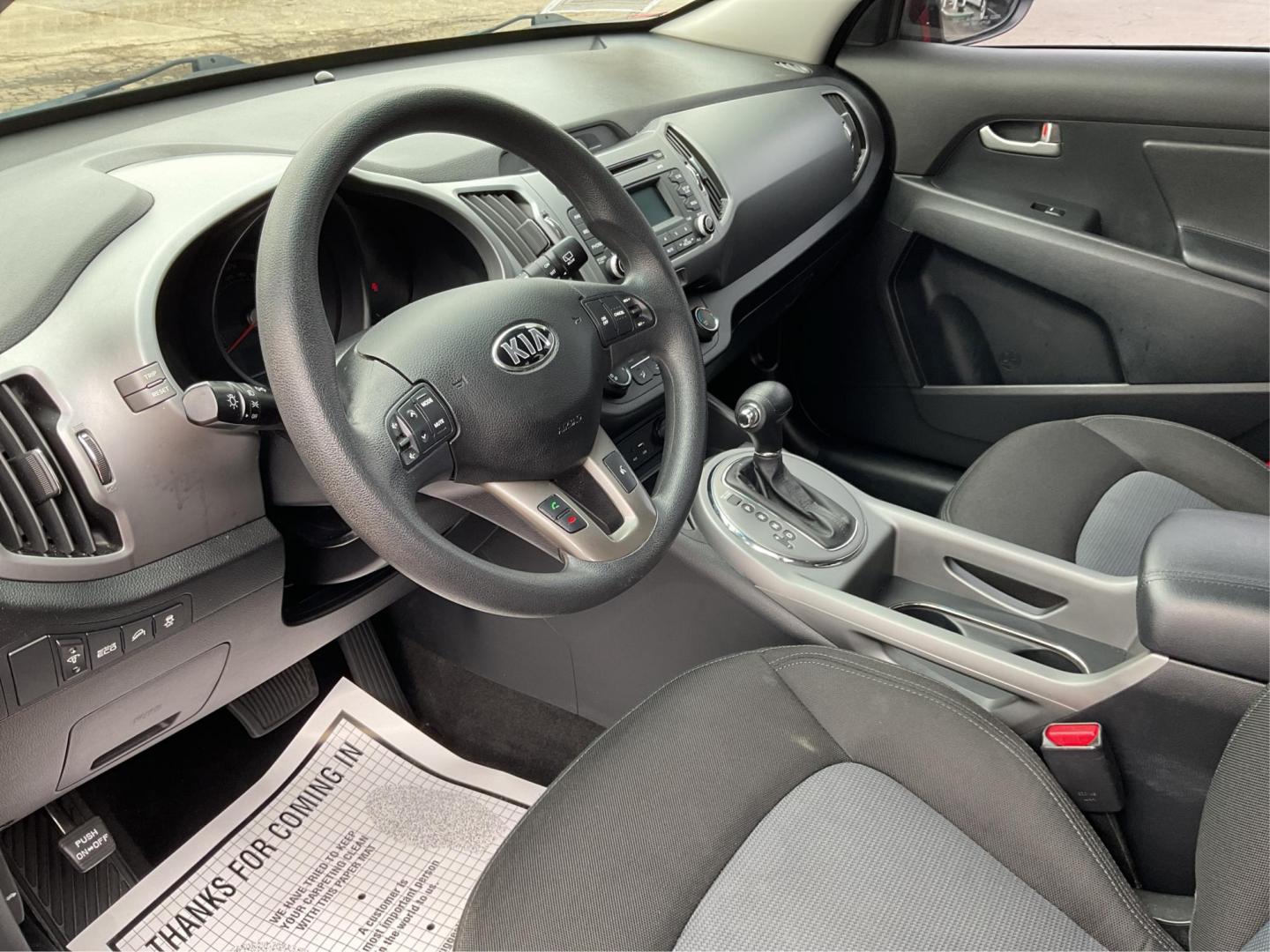2015 Kia Sportage LX FWD (KNDPB3AC3F7) with an 2.4L V6 DOHC 24V engine, 6-Speed Automatic transmission, located at 1099 N County Rd 25A , Troy, OH, 45373, (937) 908-9800, 40.057079, -84.212883 - Photo#8