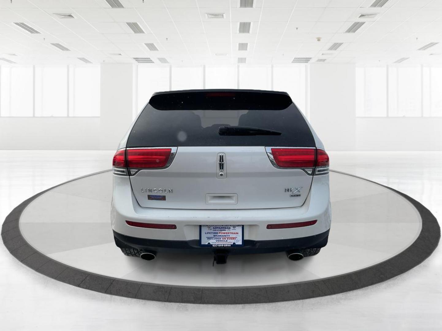 2015 Lincoln MKX Base AWD (2LMDJ8JK7FB) with an Other engine, located at 401 Woodman Dr, Riverside, OH, 45431, (937) 908-9800, 39.760899, -84.123421 - Photo#3