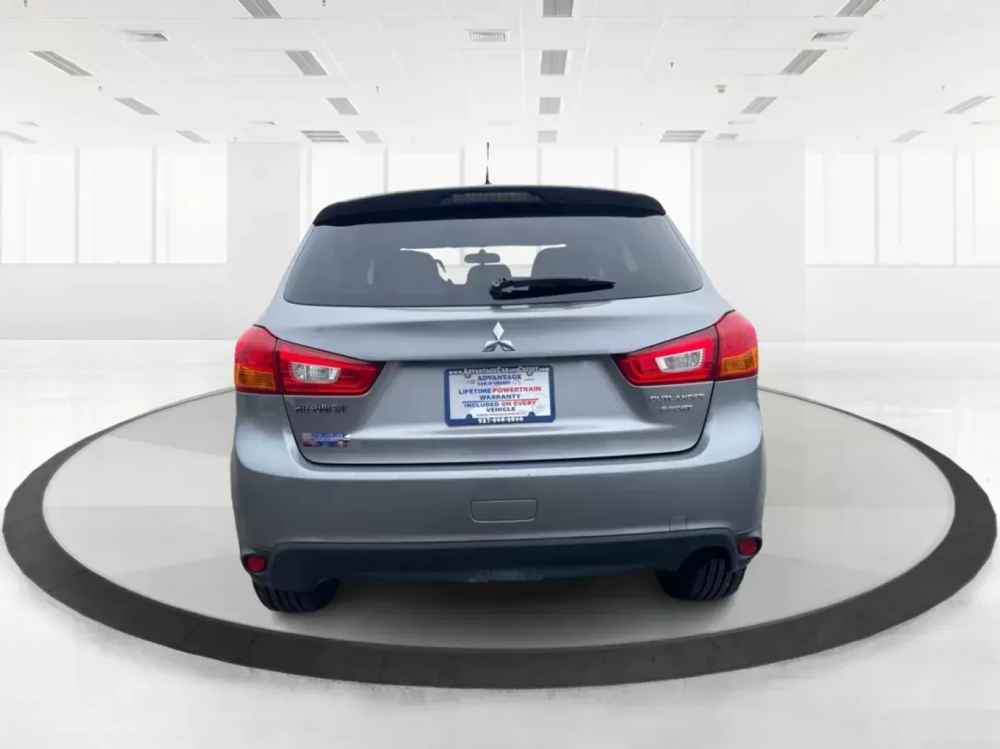 2015 Mitsubishi Outlander Sport ES (4A4AP3AUXFE) with an 2L I-4 DOHC engine, located at 4508 South Dixie Dr, Moraine, OH, 45439, (937) 908-9800, 39.689976, -84.218452 - Photo#3