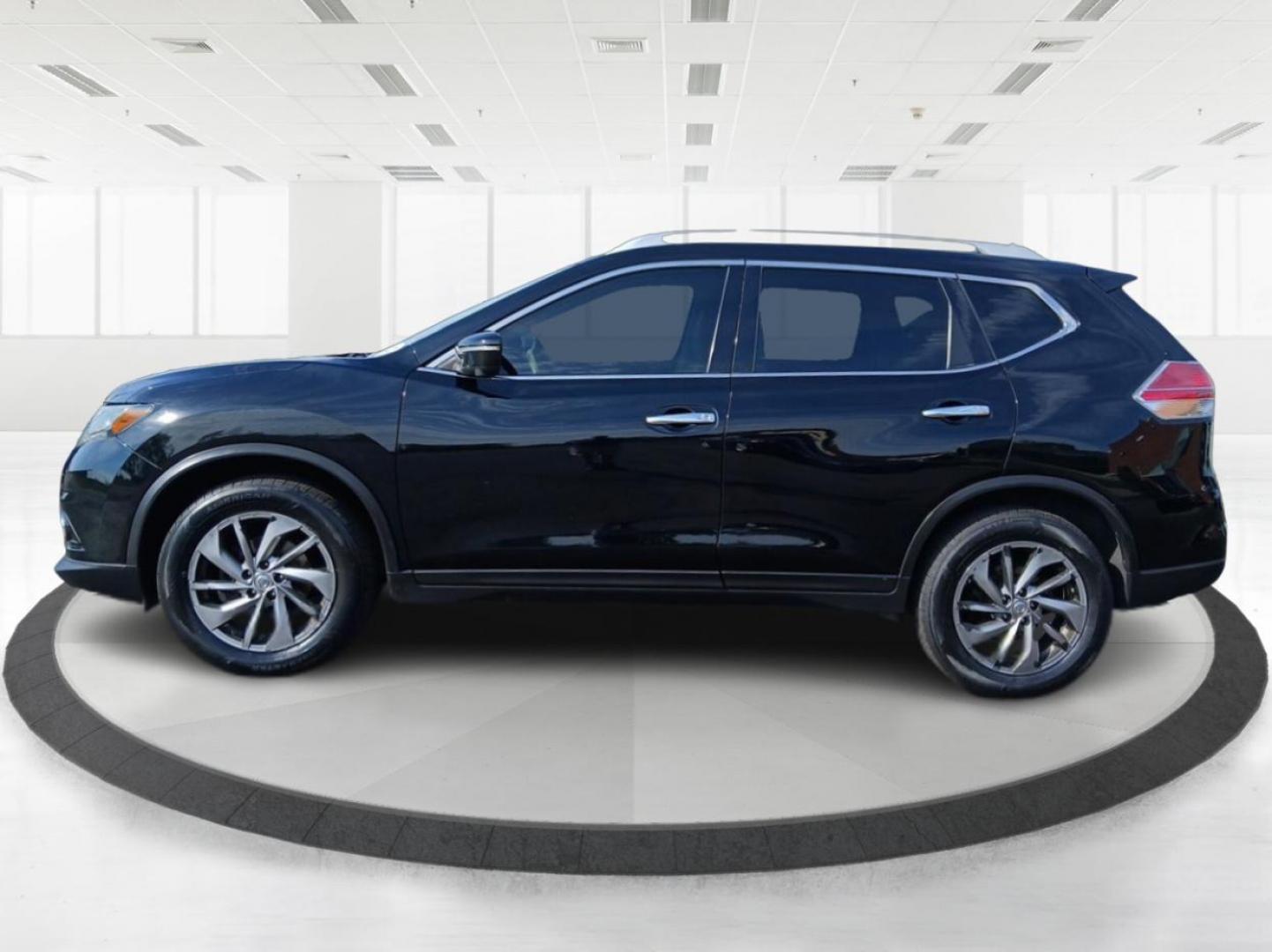 2015 Nissan Rogue SL AWD (5N1AT2MV0FC) with an 2.5L L4 DOHC 16V engine, Continuously Variable Transmission transmission, located at 880 E. National Road, Vandalia, OH, 45377, (937) 908-9800, 39.891918, -84.183594 - Photo#5