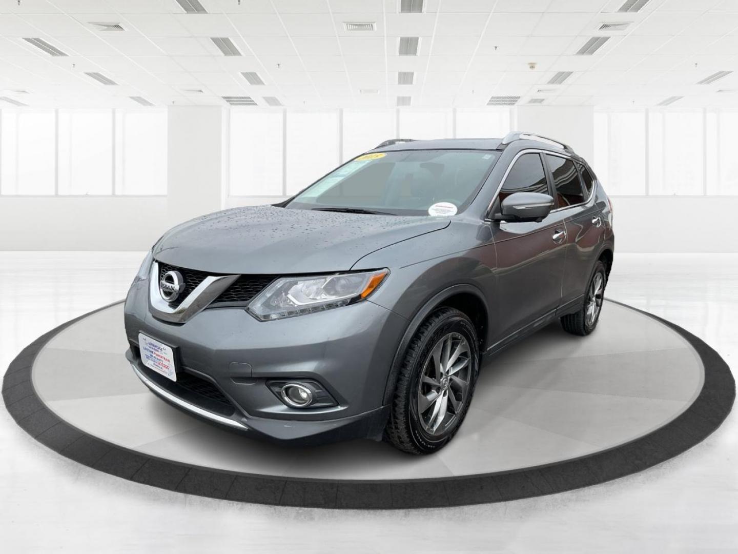 2015 Nissan Rogue SL (5N1AT2MV4FC) with an 2.5L I-4 DOHC engine, located at 880 E. National Road, Vandalia, OH, 45377, (937) 908-9800, 39.891918, -84.183594 - Photo#6