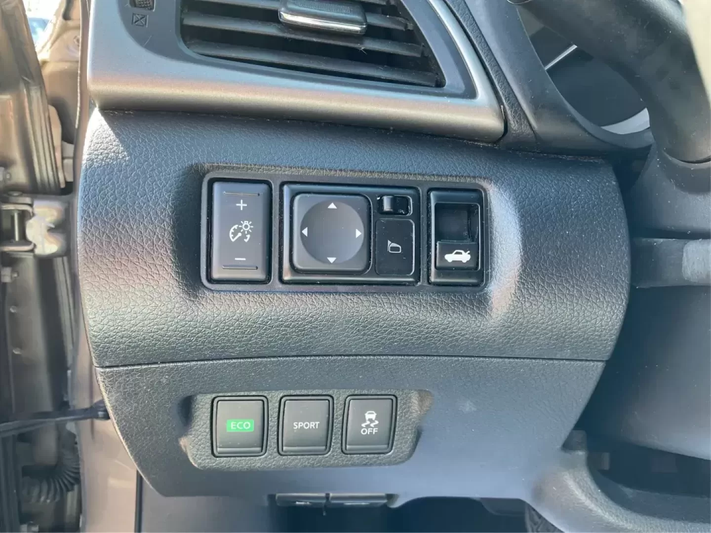 2015 Nissan Sentra SV (3N1AB7AP2FY) with an 1.8L I-4 DOHC engine, located at 880 E. National Road, Vandalia, OH, 45377, (937) 908-9800, 39.891918, -84.183594 - Photo#16