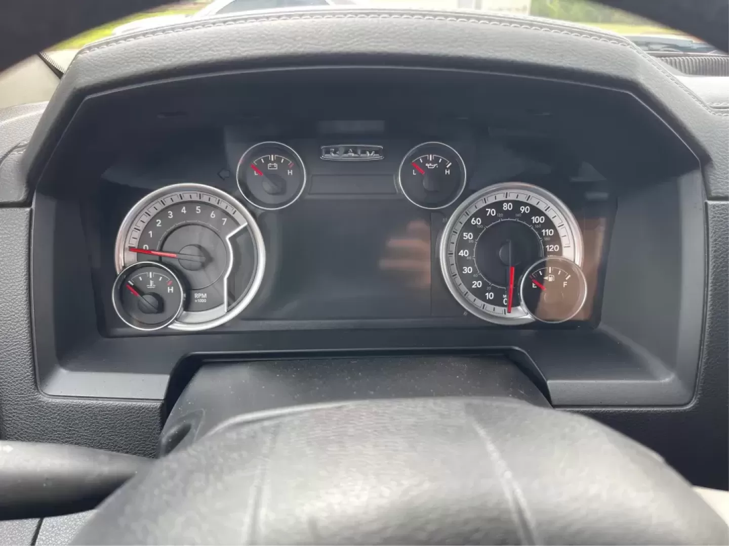 2015 Ram 1500 Laramie Crew Cab SWB 4WD (1C6RR7NT7FS) with an 5.7L V8 OHV 16V engine, 8-Speed Automatic transmission, located at 1230 East Main St, Xenia, OH, 45385, (937) 908-9800, 39.688026, -83.910172 - Photo#15