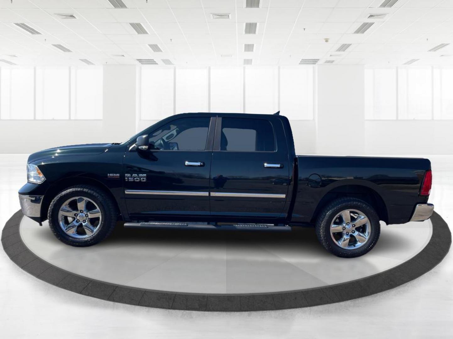 2015 Ram 1500 Big Horn (1C6RR7LT2FS) with an 3.6L V-6 DOHC engine, located at 1184 Kauffman Ave, Fairborn, OH, 45324, (937) 908-9800, 39.807072, -84.030914 - Photo#5