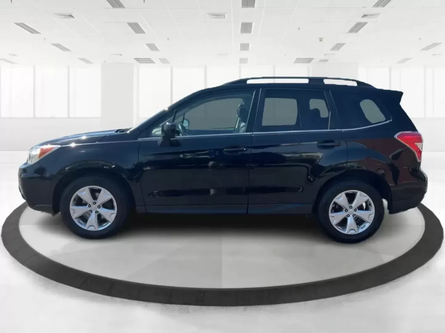 2015 Subaru Forester 2.5i Limited (JF2SJAHC5FH) with an 2.5L H-4 DOHC engine, located at 1184 Kauffman Ave, Fairborn, OH, 45324, (937) 908-9800, 39.807072, -84.030914 - Photo#6