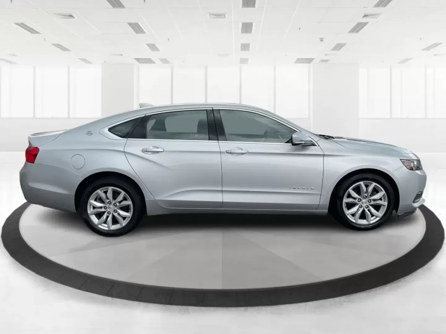 2016 Chevrolet Impala 1LT (2G1105SA4G9) with an Ecotec 2.5L I-4 gasoline direct injection engine, located at 4508 South Dixie Dr, Moraine, OH, 45439, (937) 908-9800, 39.689976, -84.218452 - Photo#1